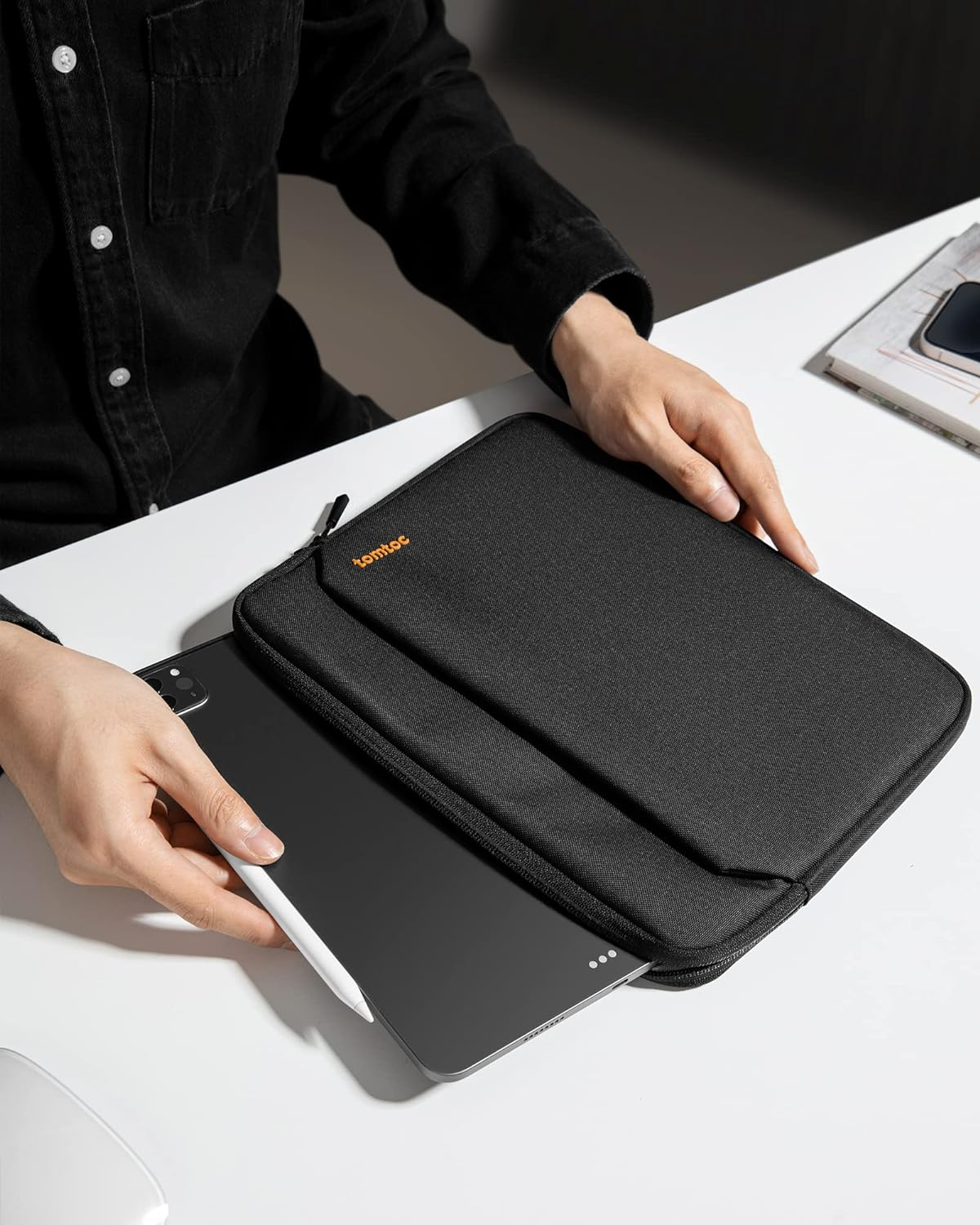 Tomtoc Slim Ipad Sleeve Bag for 2025 13-Inch Ipad Pro M5/M4, 13-Inch Ipad Air M3 & M2, 12.9-In Ipad Pro M2&M1 6Th/5Th with Magic Keyboard and Smart Keyboard Folio, 12.4-In Galaxy S10+/S9+ image number 3