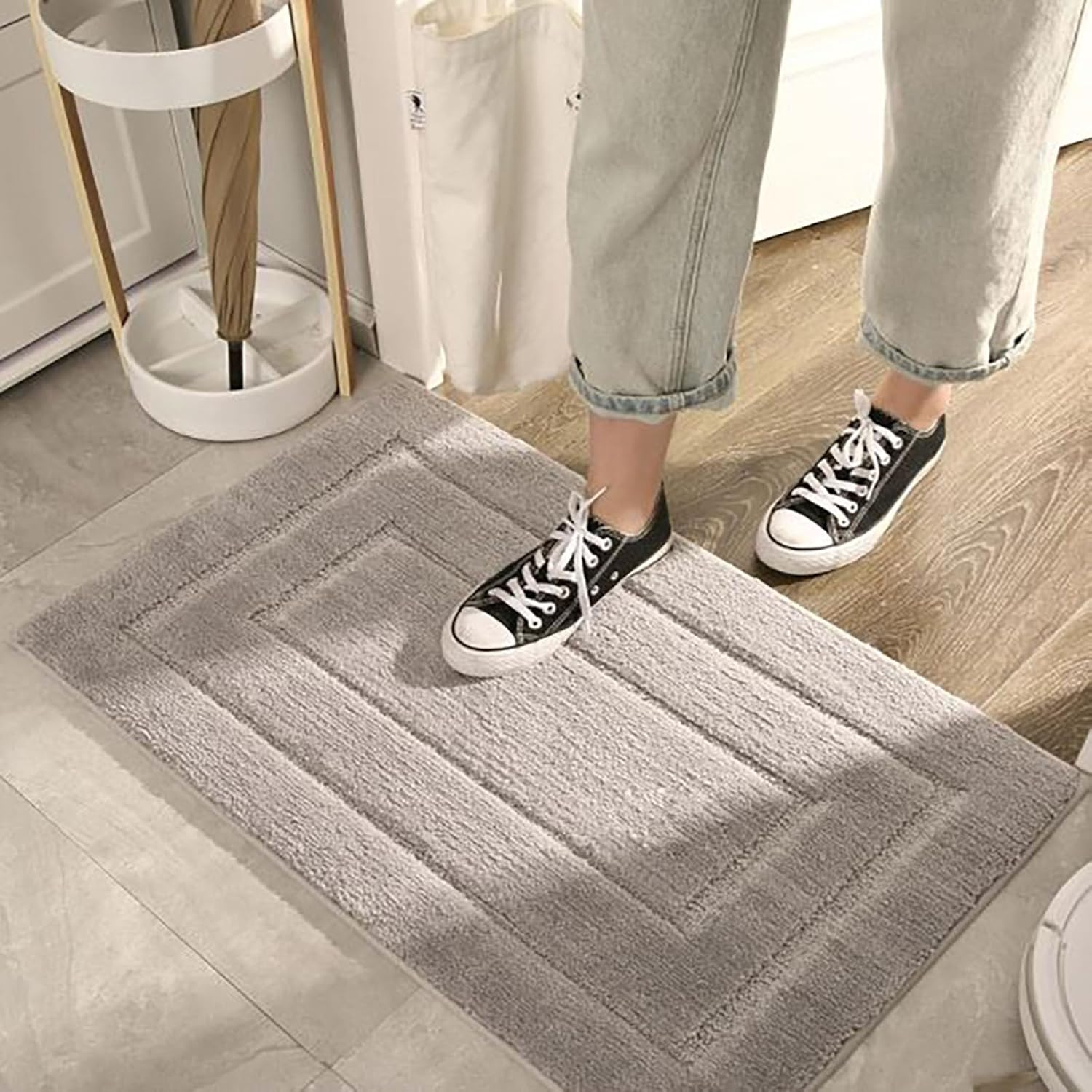 SYGELER Large Bath Mat 40X120Cm, Non Slip Washable Bathroom Runner Rug, Soft Absorbent Bath Mat - Luxurious Grey Shaggy Plush Design image number 6