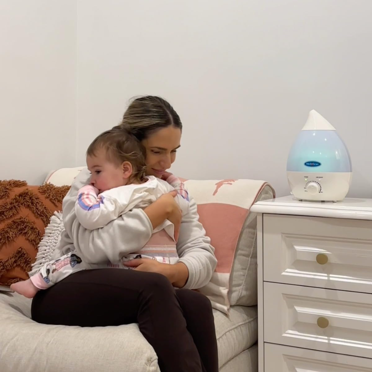 Medescan Rainbow Mist Ultrasonic Cool Mist Humidifier &ndash; 2.8L Tank, 20H Runtime, Aromatherapy Tray, 7-Colour LED Night Light, Whisper-Quiet, Portable & Sleek Design for Home & Bedroom - Filter Required image number 6