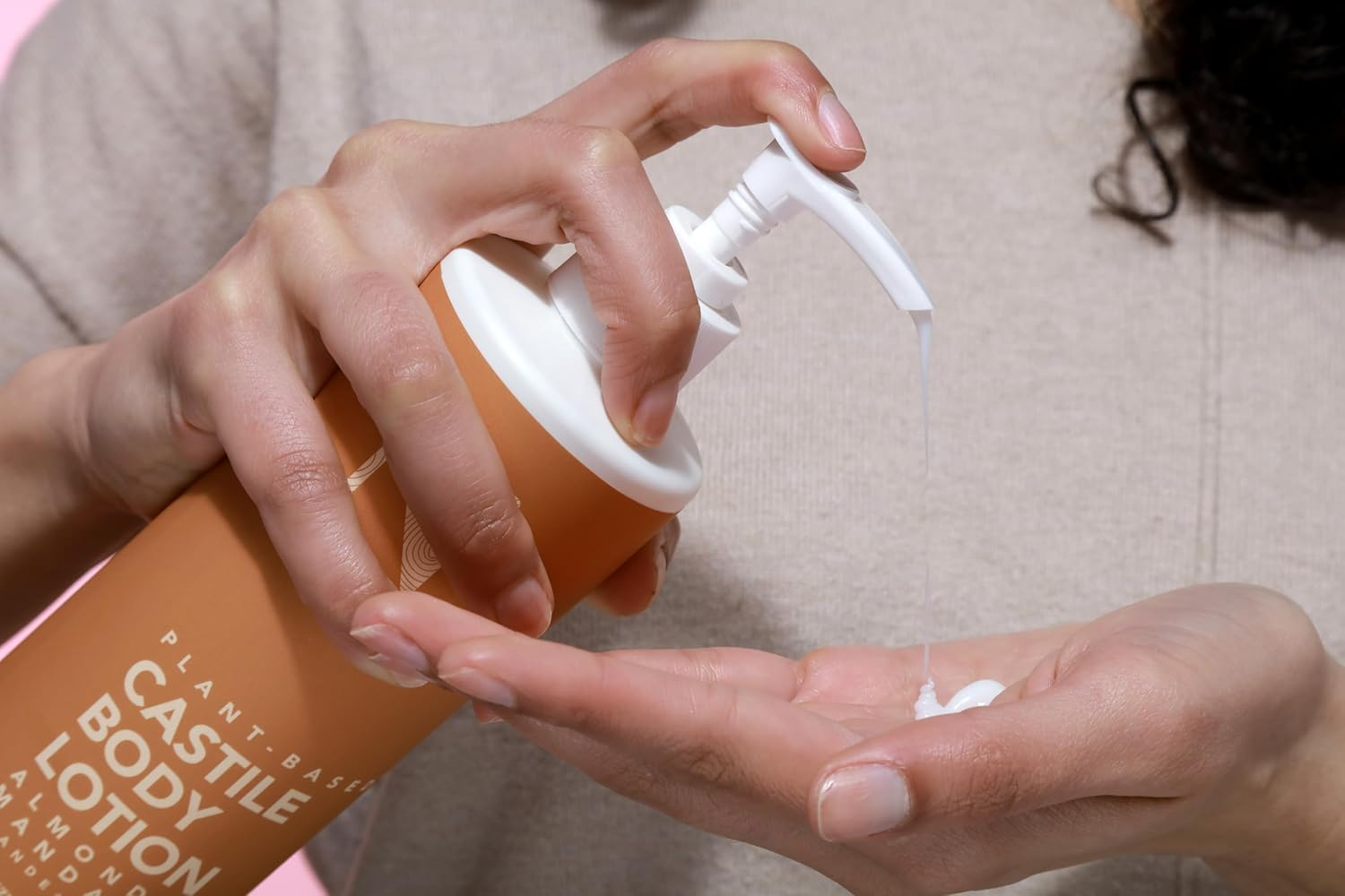 Dr. Natural Castile Body Lotion, Almond, 473 Ml - Plant-Based - Paraben-Free, Sulfate-Free, Cruelty-Free - Made with Organic Shea Butter - Non-Greasy - Body Lotion for Dry Skin image number 3