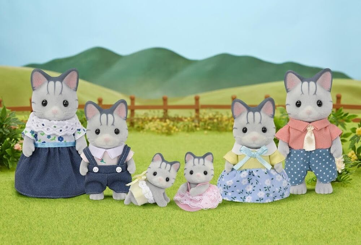 Sylvanian Families - Fisher Cat Family image number 2