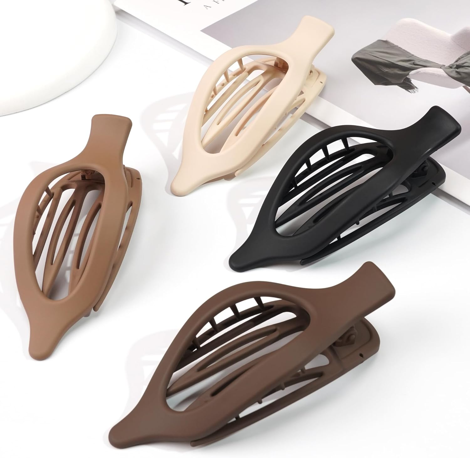 JOYOYO 4 Pcs Hair Claw Clips Flat Claw Clips for Women and Girls, Lightweight Non-Slip with Comb Teeth Strong Hold Large Size 4.5 Inch image number 4