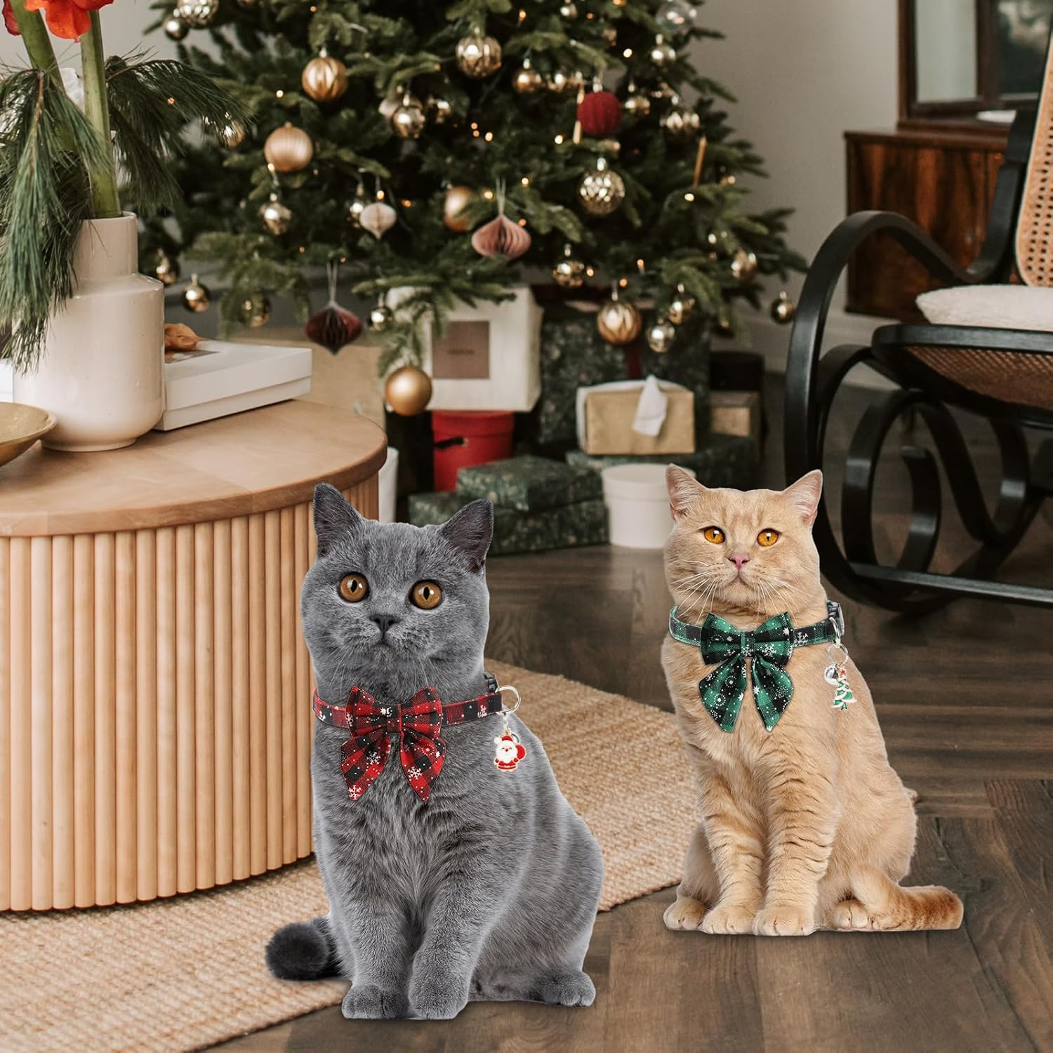 PEUTIER 2Pcs Christmas Cat Collar, Festive Cat Collar with Bells, Removable Bow Tie, Breakaway Safety Buckle, Red, Green, 18-29Cm/7-11.4 Inches