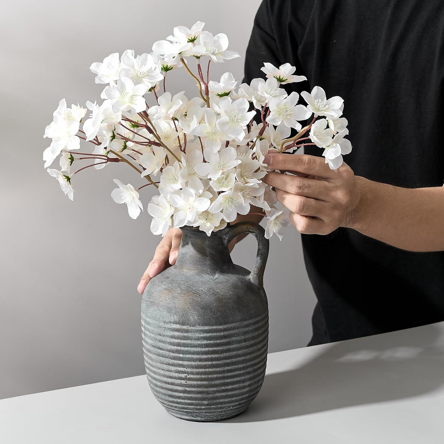 SIDUCAL Rustic Ceramic Farmhouse Flower Vase with 1 Handle-Height 8.43" Terracotta Vase, Unique Textured Pottery Flower Vases for Home Decor, Table, Wedding, Living Room, Shelf Decor, Bronze Black image number 6