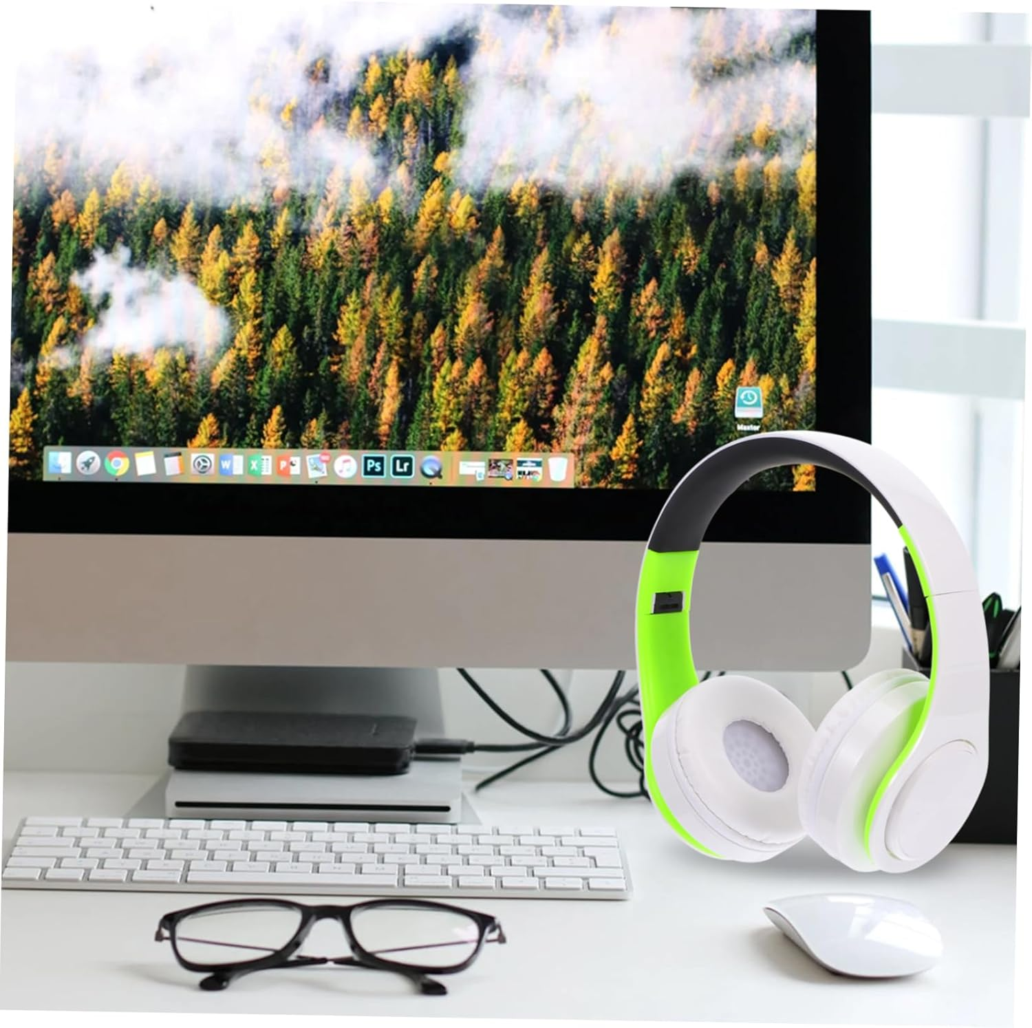 VERDANVERSE Wireless Over-Ear Headphones Foldable Wireless Headset with Microphone for Phone and Pc, Green White Lightweight Design Suitable for Office and Sports Use image number 1