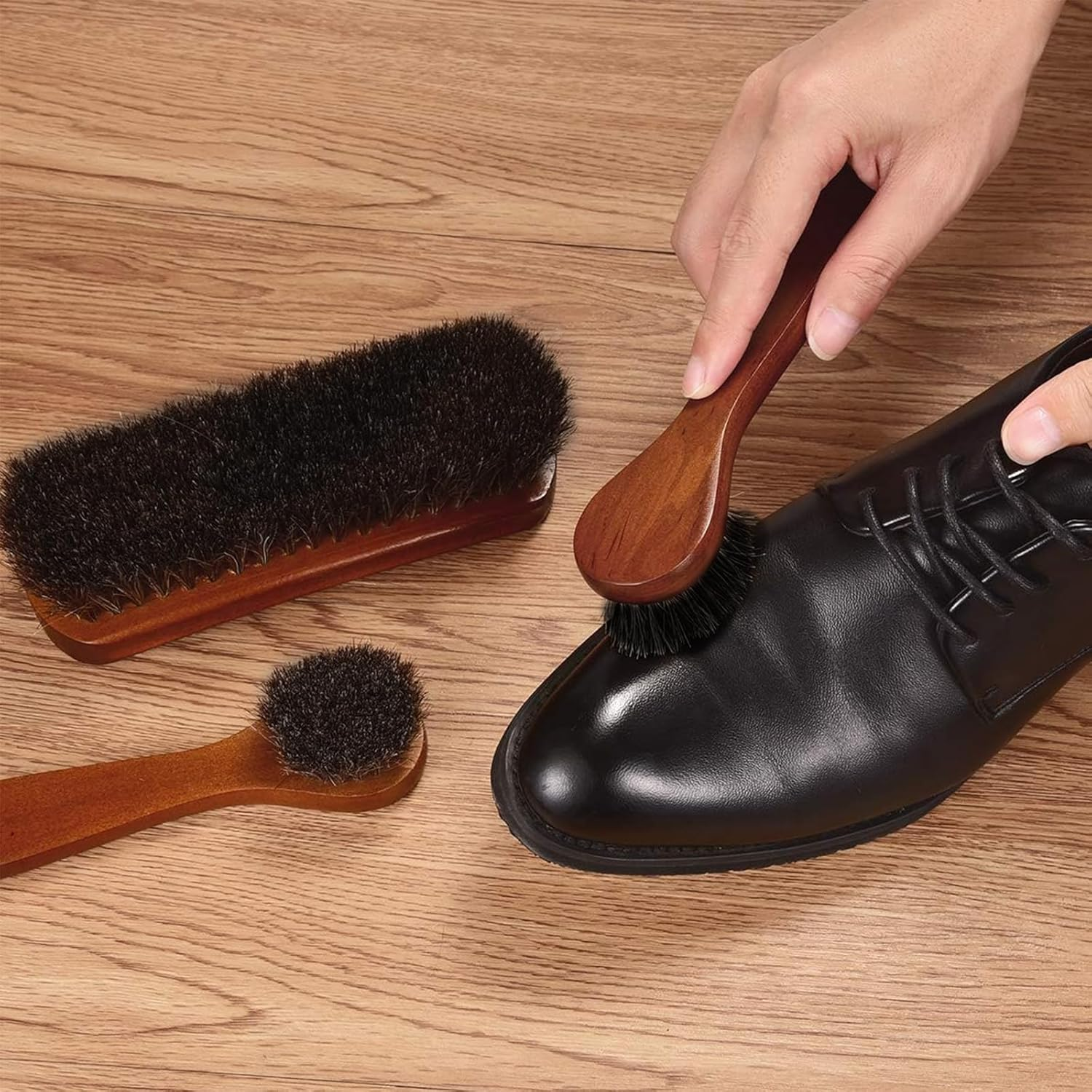 Itadaku 2 Pcs Horsehair Shoe Brush Set, Leather Cleaning and Polishing Brushes for Shoes, Boots, and Leather Goods, Shoe Polish Daubers Applicators for Effective Care & Maintenance image number 3