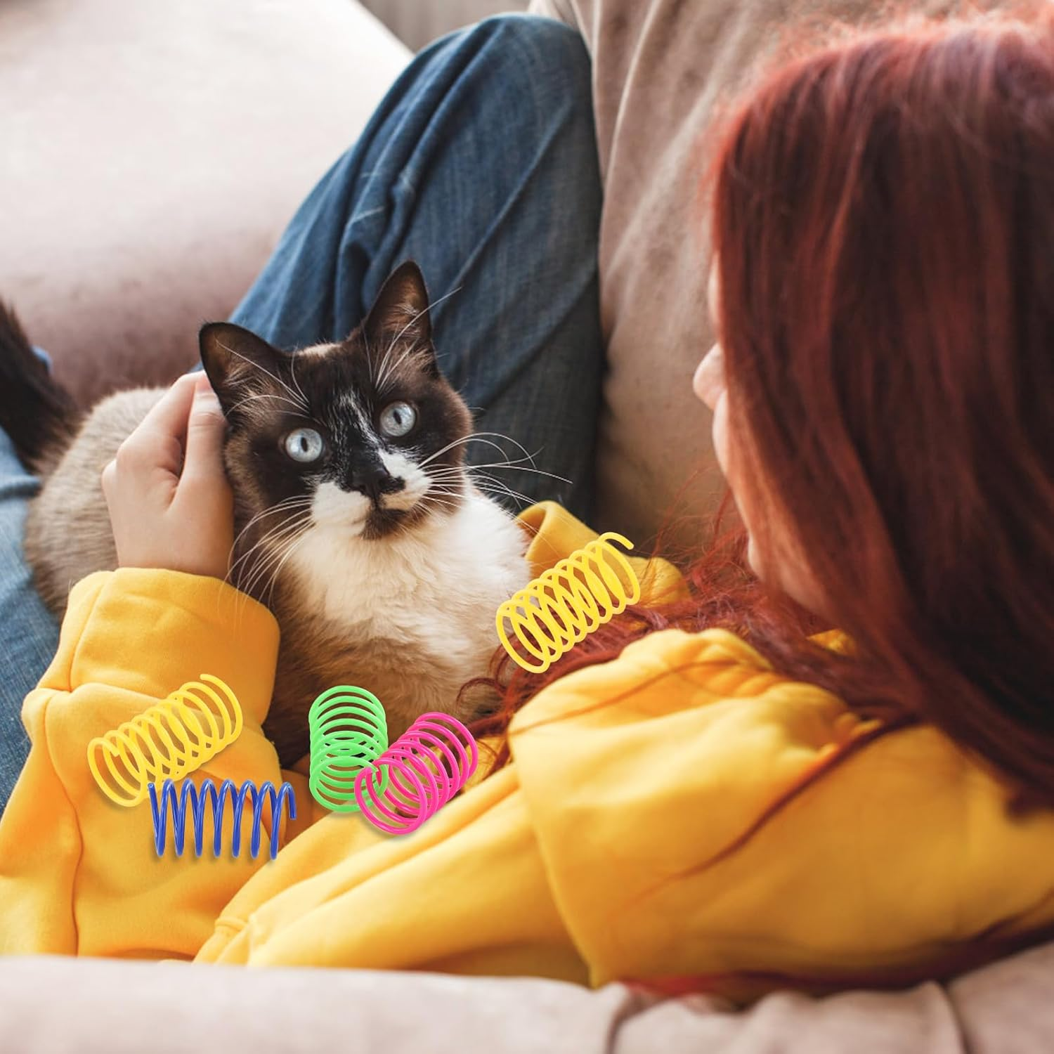 Shengxi Pack of 16 Colourful Cat Spring Toy, Plastic Spiral Springs, Plastic Spiral Springs for Cat at Home, Interactive Spiral Cat Toy for Beating, Biting and Hunting image number 4