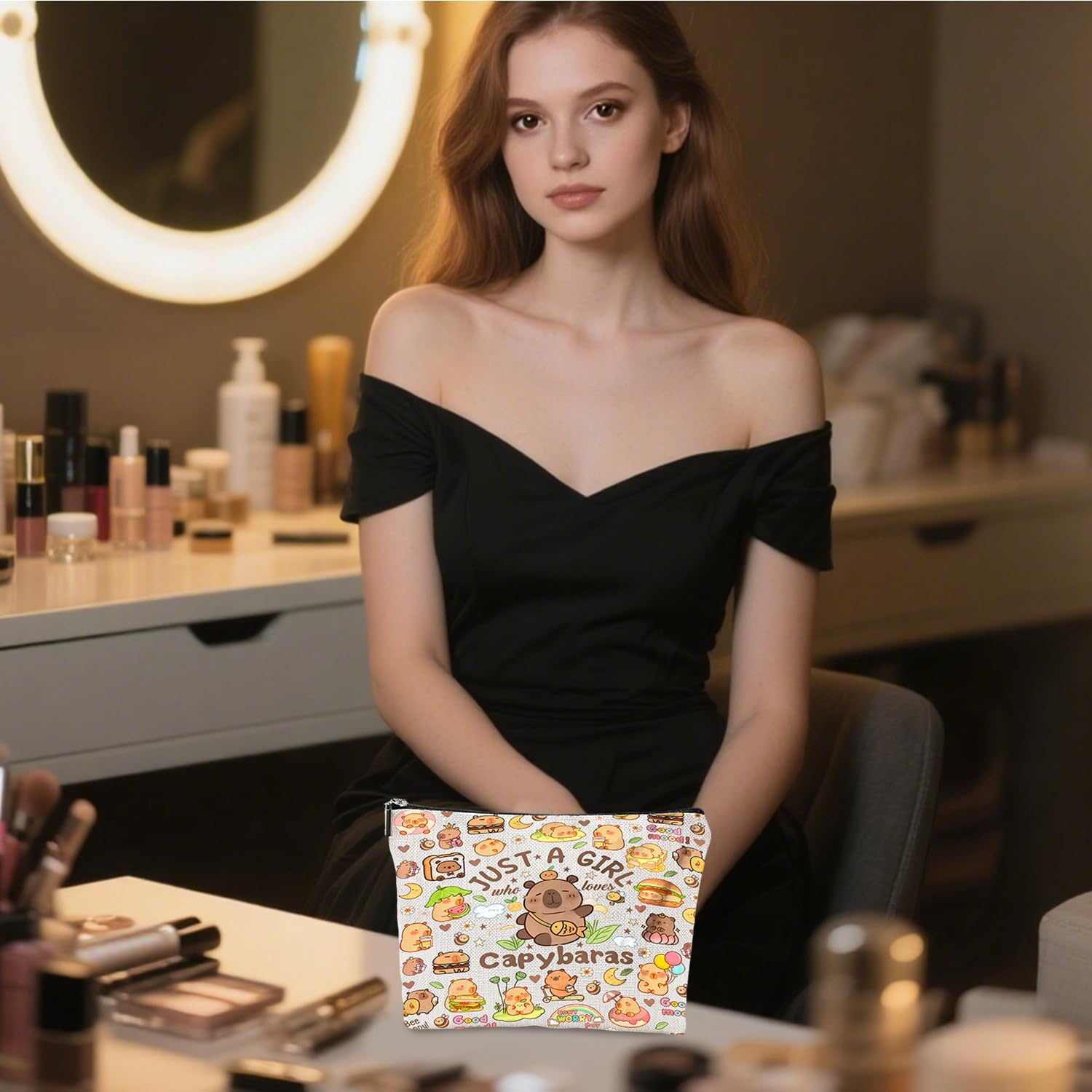 Cosmetic Bag for Girls Capybara Makeup Bag Makeup Bag with Zip for Girlfriend Capybara Gifts for Birthdays Portable Toiletry Bag Women for Travel Everyday Life Cute image number 5