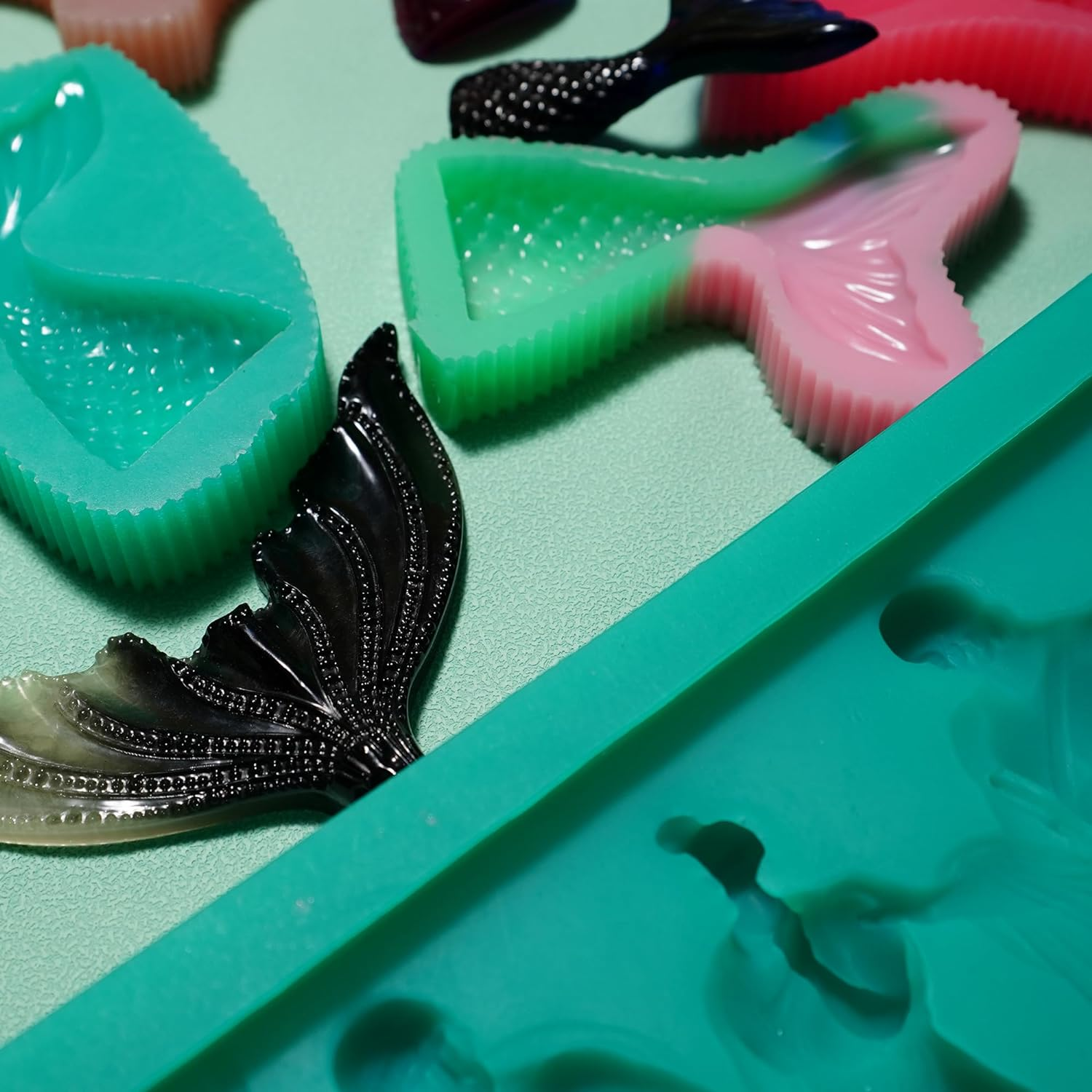 BBDINO Super Elastic Silicone Mold Making Kit, Mold Making Silicone Rubber N.W. 21.16 Oz, Liquid Silicone for Mold Making, Ideal for Casting 3D Silicone Molds| Food Molds 1:1 by Volume, Jade Green image number 6