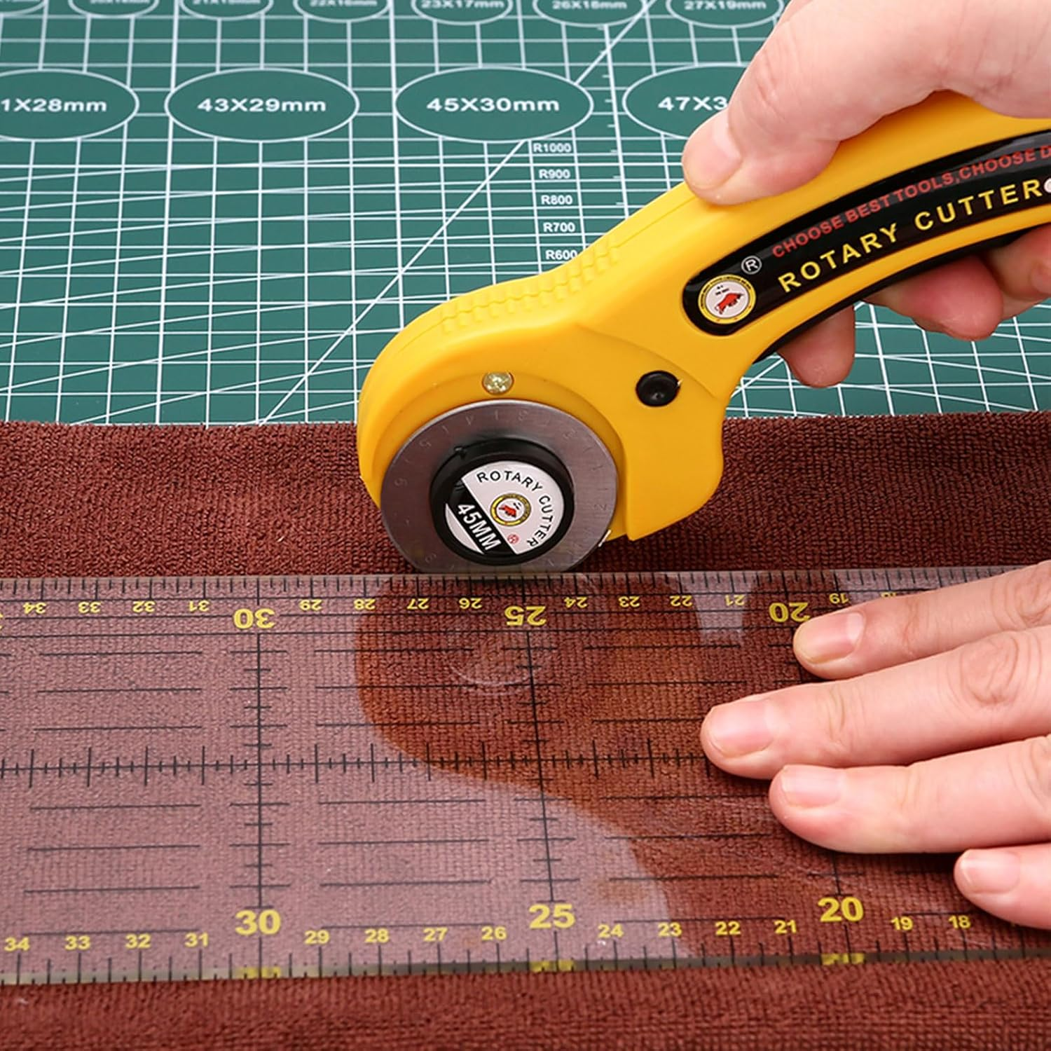 BGENHPON Rotary Cutter 45 Mm Diameter Self Sharpening Blade Ergonomic Handle Fabric Paper Cutting Tool with Safety Lock​ image number 5