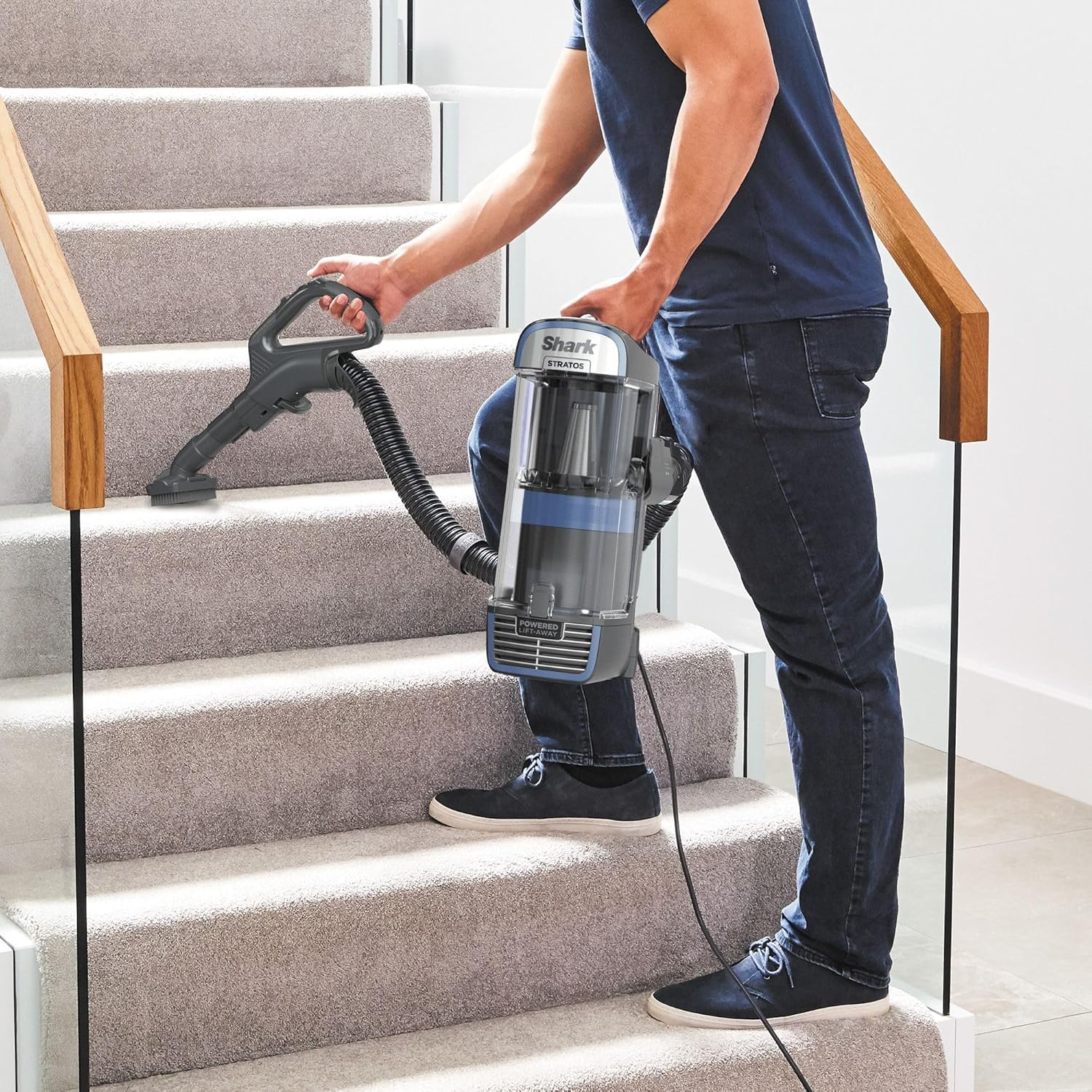 Shark Stratos XL Pet Pro Powered Lift-Away with Odour Neutraliser Technology, Navy, AZ913ANZ image number 2