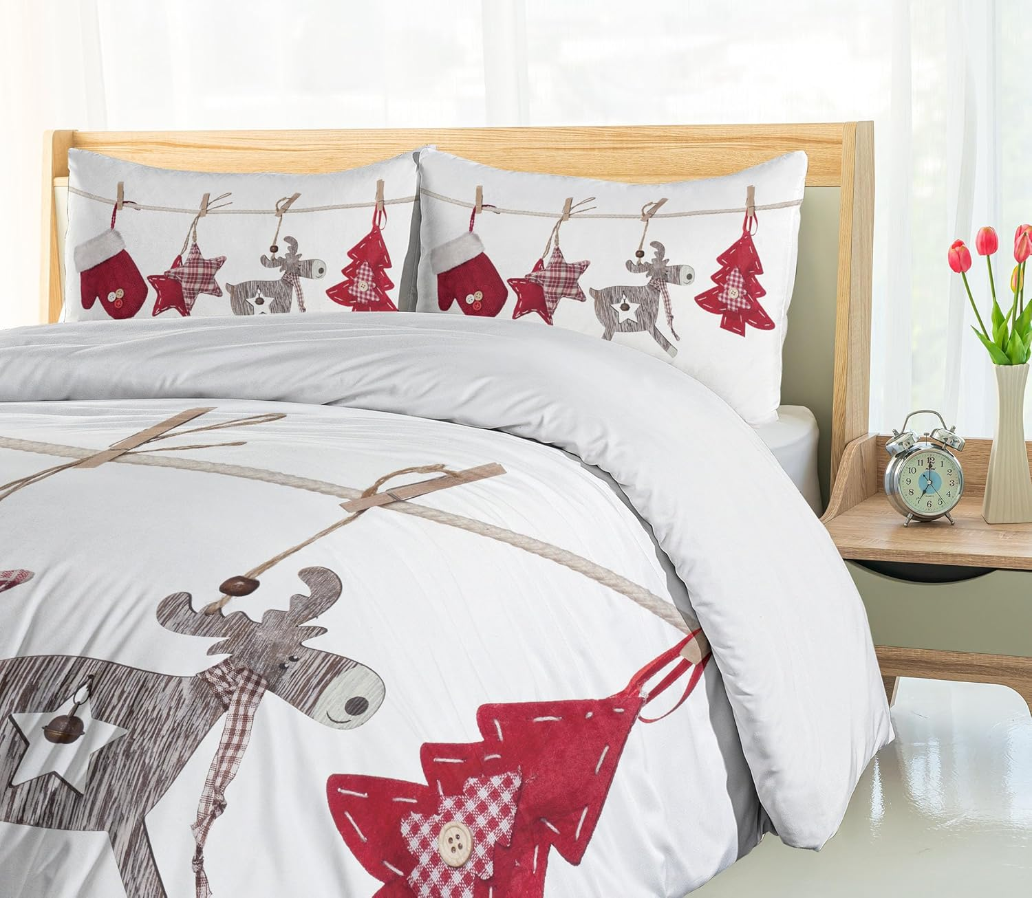 Ambesonne Christmas Duvet Cover Set, Traditional Xmas Celebration Items Hanging from Clothespins Retro, Decorative 3 Piece Bedding Set with 2 Pillow Shams, Queen Size, Red Cream Tan image number 1