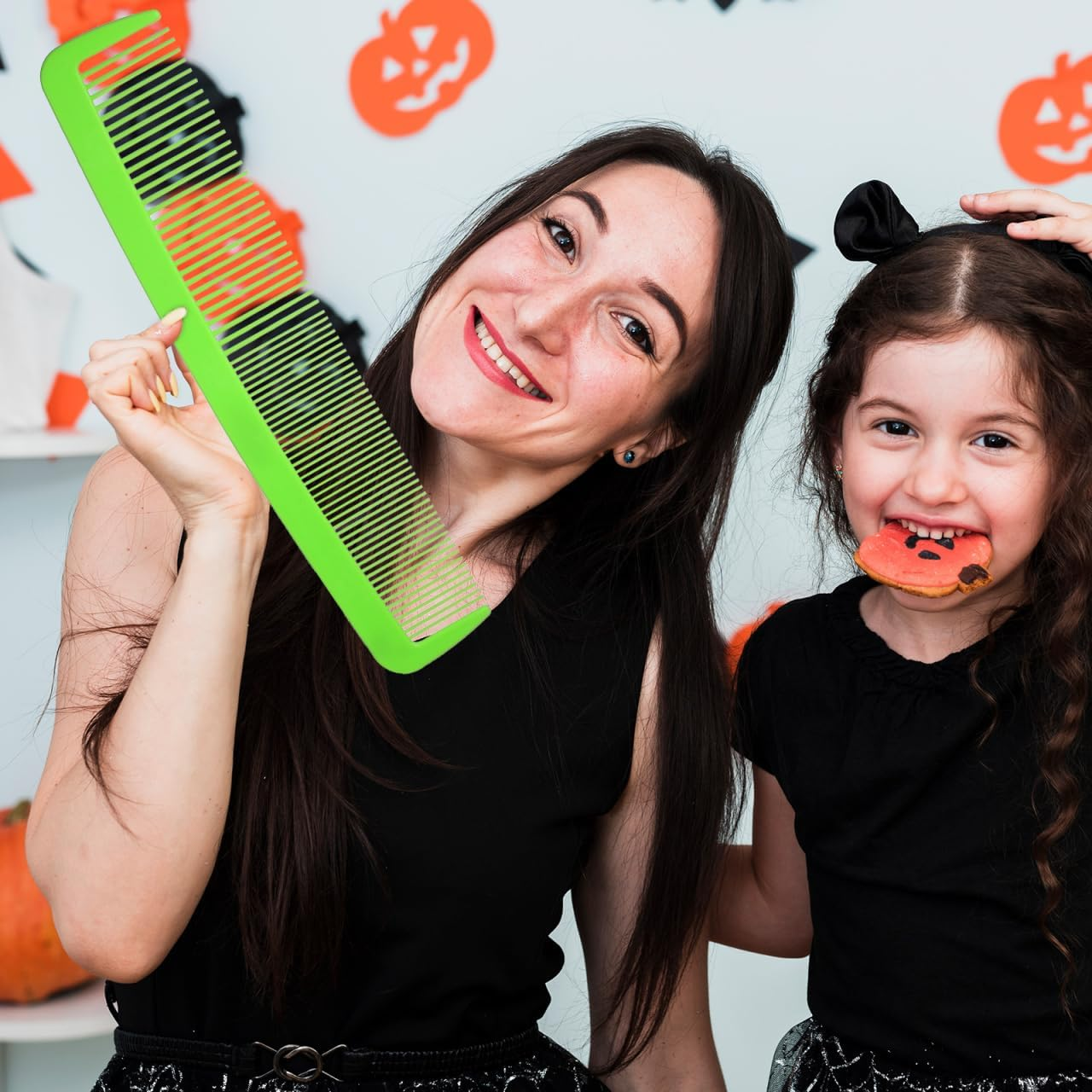 Baluue 3Pcs Giant Comb Prank Props Huge Decorative Combs for Halloween Carnival Parties Eye-Catching Design Lightweight Party Favors image number 1