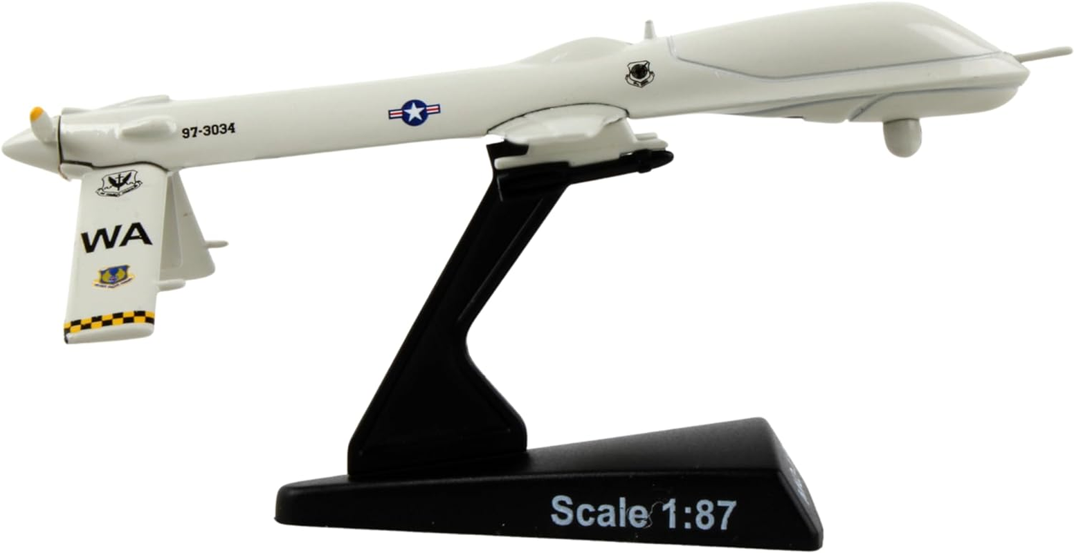 Daron Worldwide Trading Predator RQ1 Vehicle (1:87 Scale) image number 1