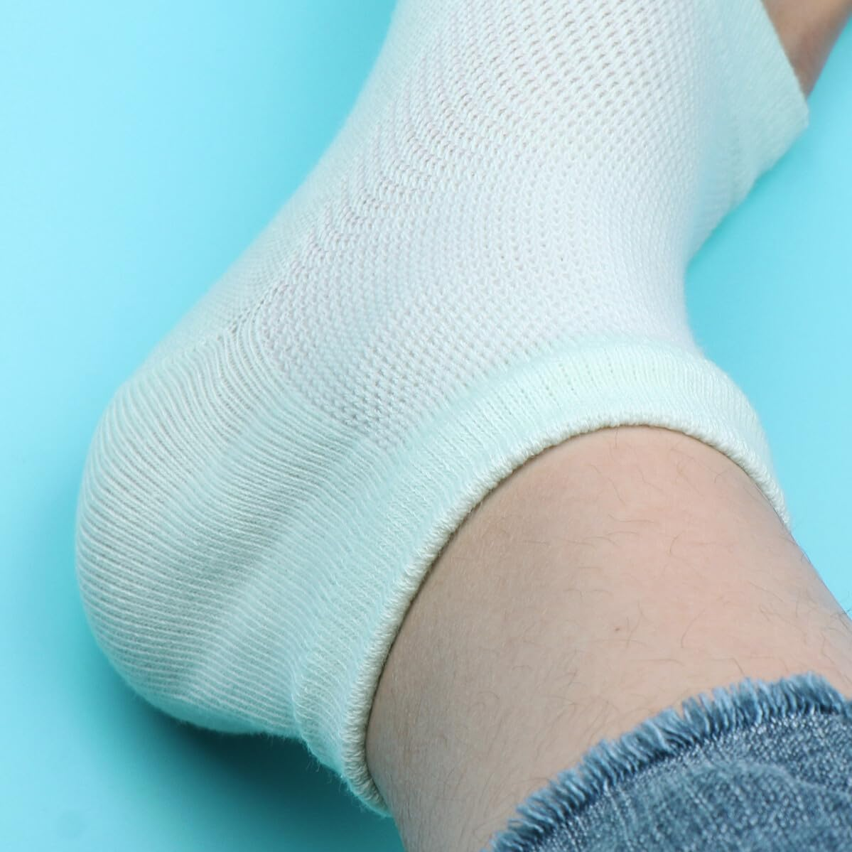 LOLIPPYY 2 Pairs Gel Ankle Socks for Women Breathable Moisturizing Heel Protector Absorbent Anti-Crack Foot Care Socks for Dry Cracked Skin Daily Wear image number 2