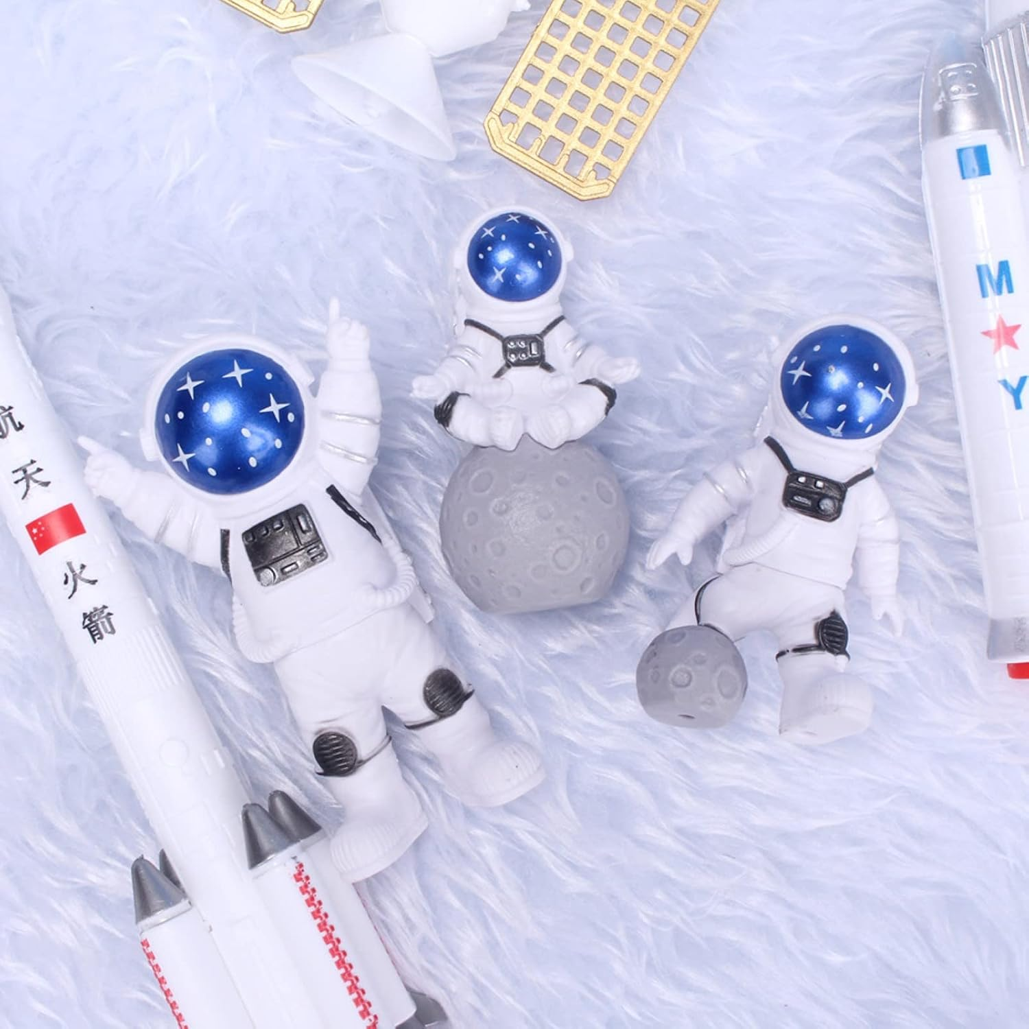 LUOZZY 8 Pcs Astronaut Figurines Cake Topper Miniature Astronaut Toys Outer Space Cake Decorations Spaceman Statues for Space Theme Party Decorations image number 5