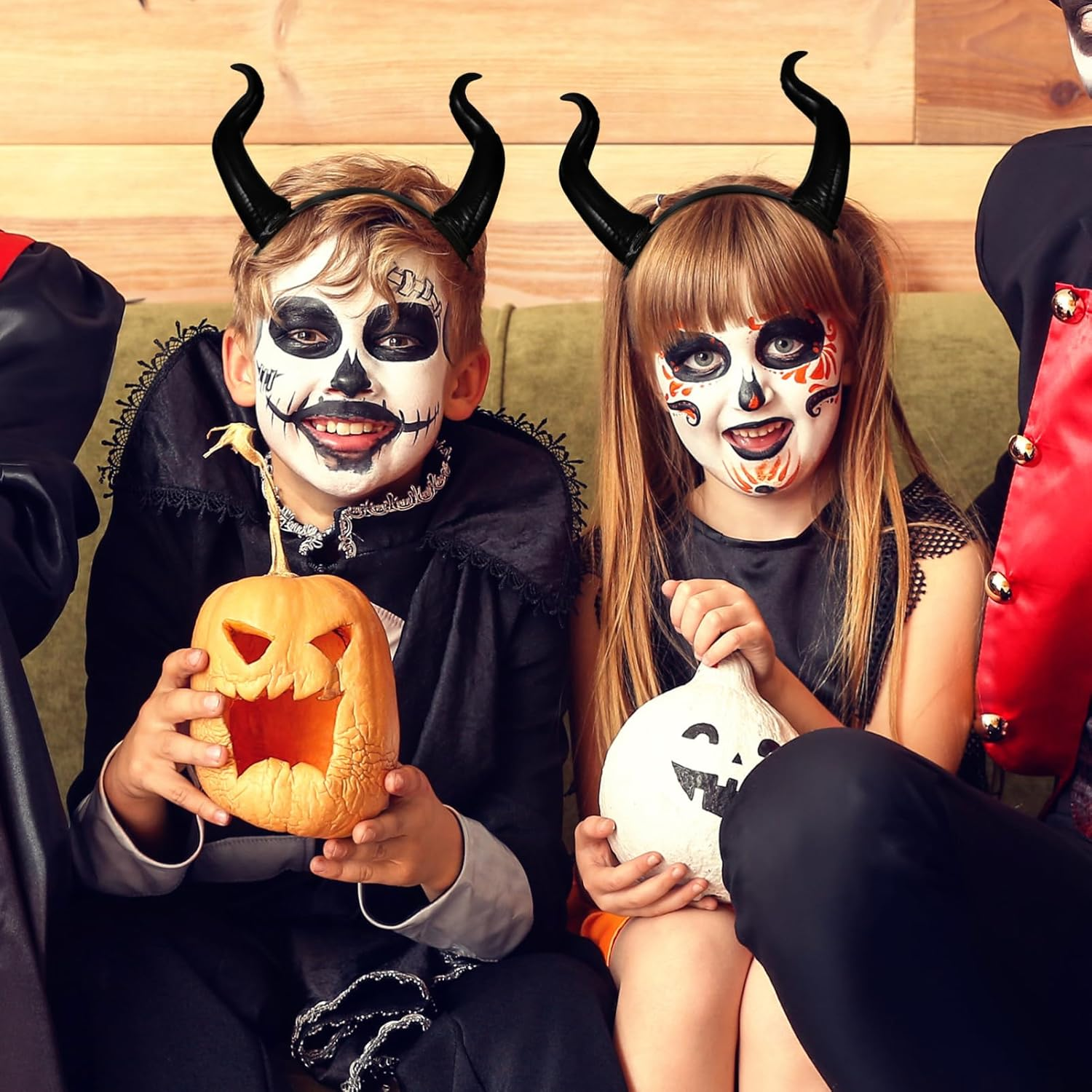 TOYANDONA 1 Piece Devil Horns Headband: Halloween Ox Horn Headpiece Ox Horn Headband Cosplay Accessories Gothic Hair Band for Women Men and Girls