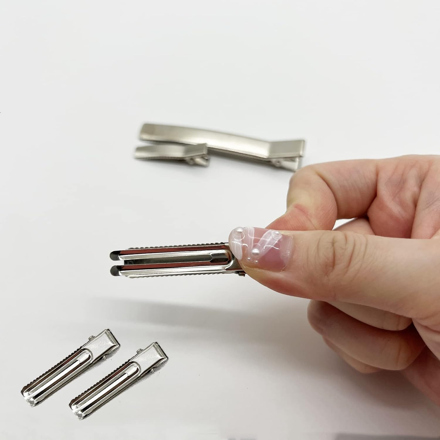 Metal Hair Clips for Curls 3 Size Double Prong Alligator Hair Pins Pin Curl Clips Section Clips for Hairdressing DIY Hair Pins (3.5 Cm, 4.7 Cm, 7.8 Cm) image number 1