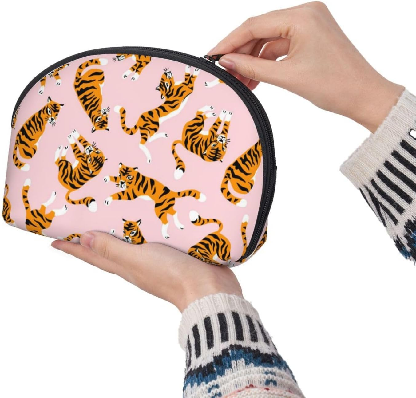 Cozimangoe Coin Pouch Makeup Bags Set, 2 Piece Shell Shape Cosmetic Bag with Pockets for Daily Travel Handbag Lipstick Keys Toiletry, Personalized Circus Animal Cute Tigers on the Pink Background image number 3