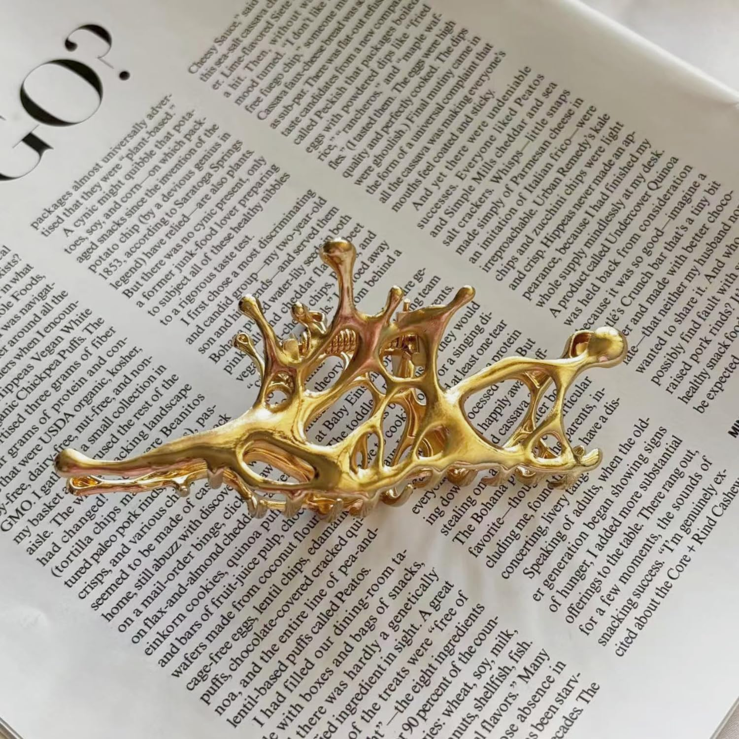 Gold Hair Claw, Large Hair Accessories for Women, Girls, Ladies, Metal Jaw Clip for Thick Hair, Sparkling Hair Styling Tool for Party, Wedding, Daily, Work