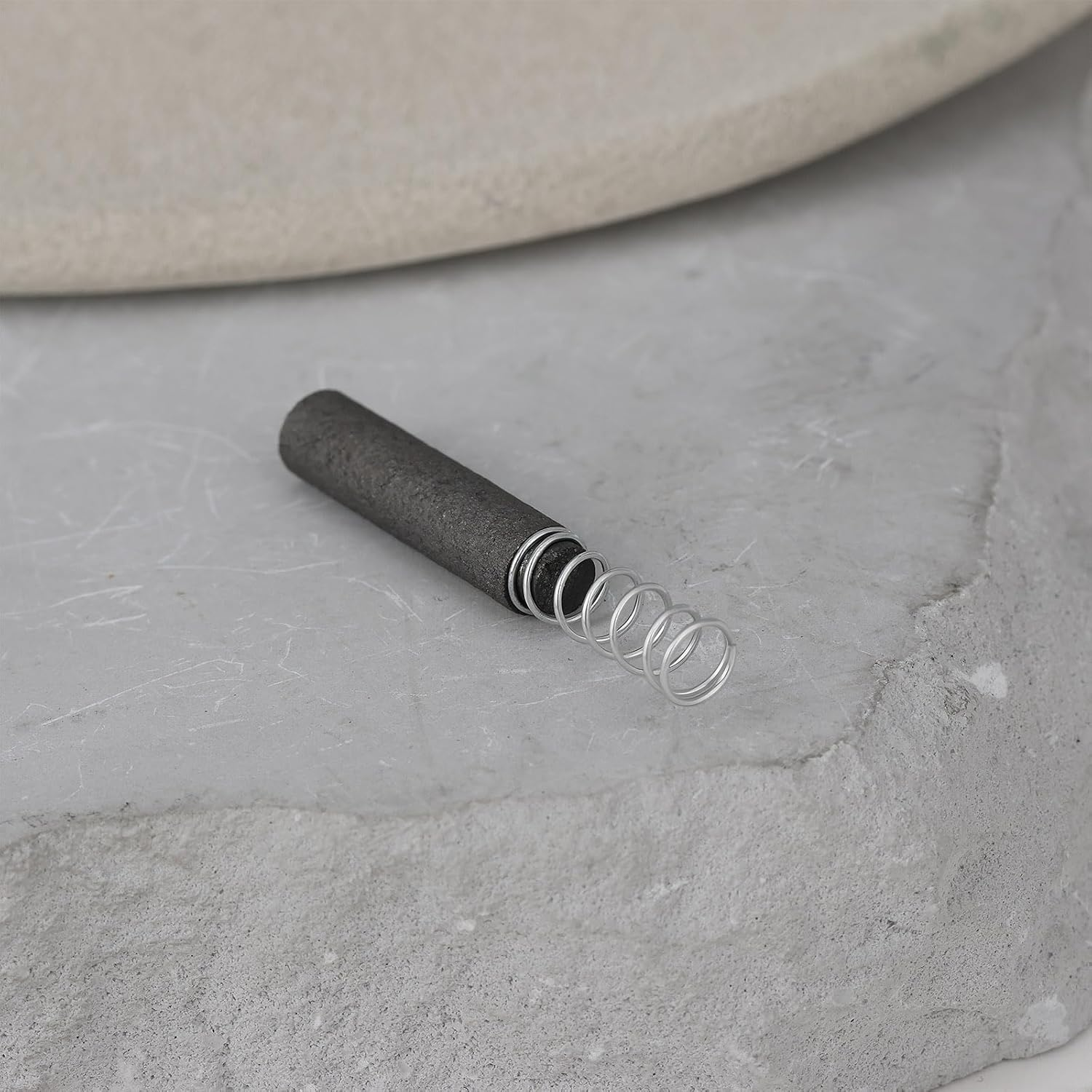 2Pcs Car Distributor Pick up Brush 262703 Compatible with Lucas 20D 22D 23D 25D DU8A Distributor Caps, 5X18Mm image number 2