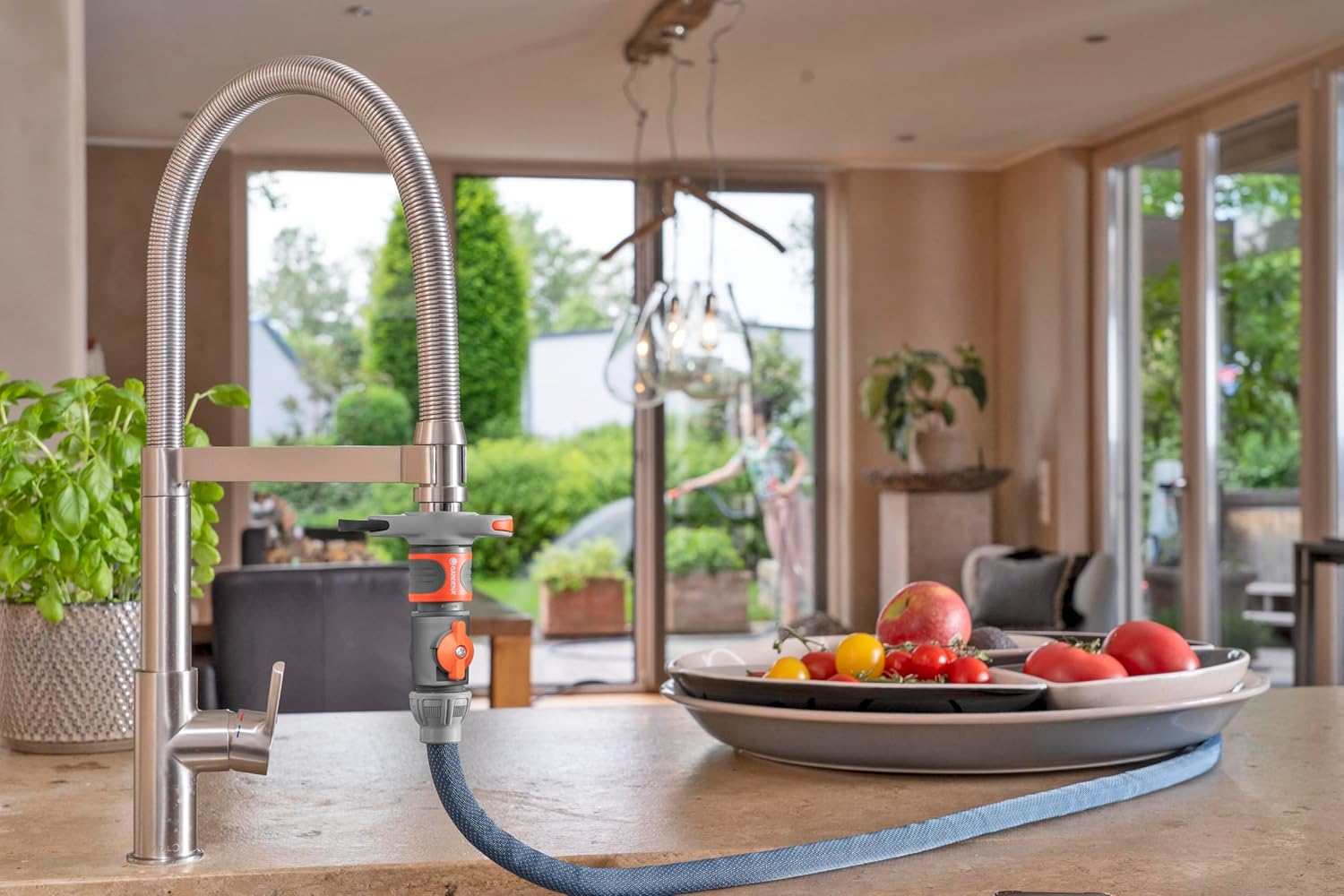 Gardena Liano Xtreme 1/2 Inch, 10M + Indoor Adapter: Extremely Robust Textile Garden Hose, for Indoor Water Taps, with PVC Inner Tube, Lightweight, Weather-Resistant (18490-20) image number 2