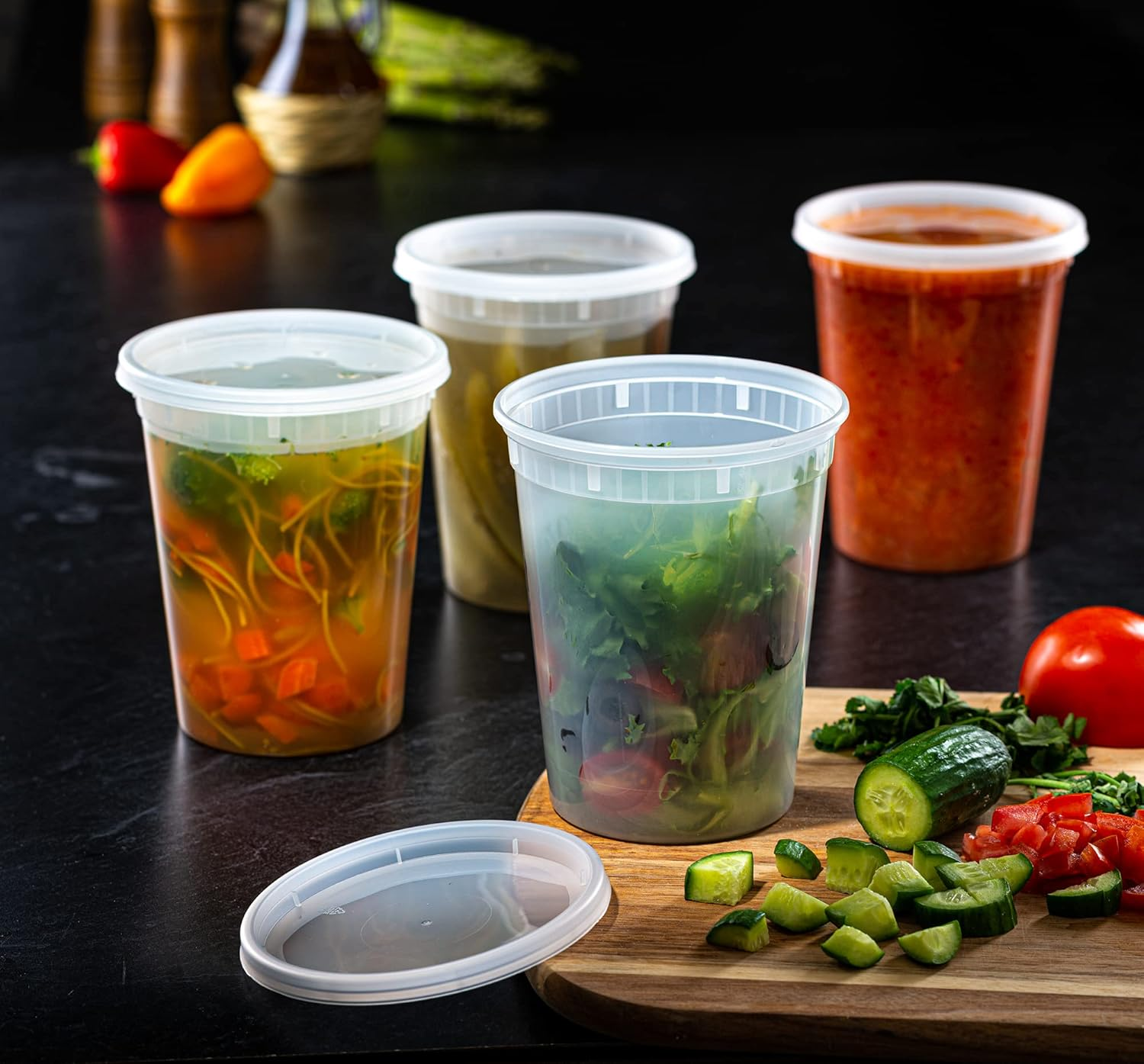 Plastic Deli Food Storage Containers with Airtight Lids 32 Oz. - 24 Sets Clear image number 3