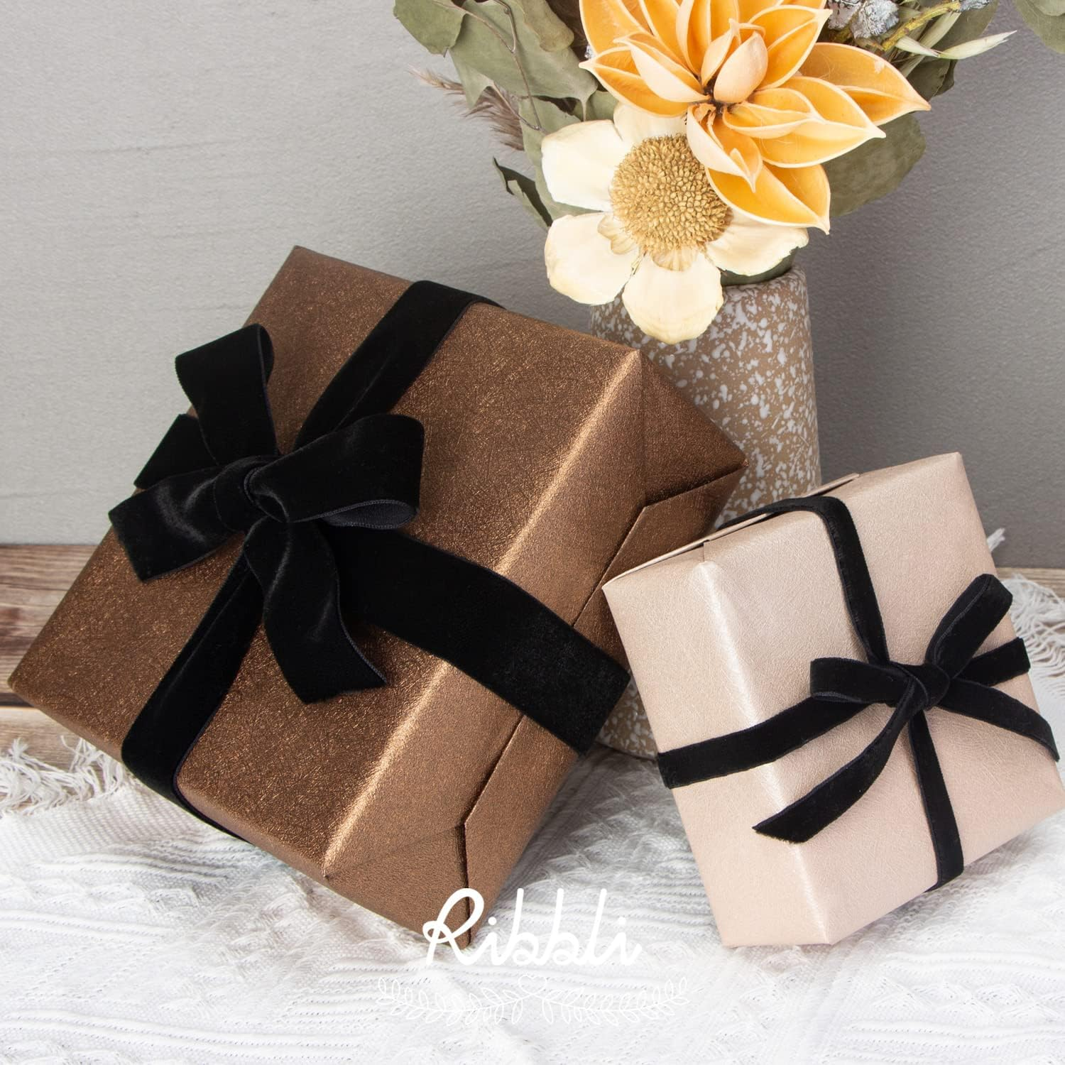 Ribbli Polyester Black Velvet Ribbon,5/8 Inches Continuous10-Yard Spool,Christmas Ribbon for Gift Wrapping,Floral Bouquets, Home Decor image number 5