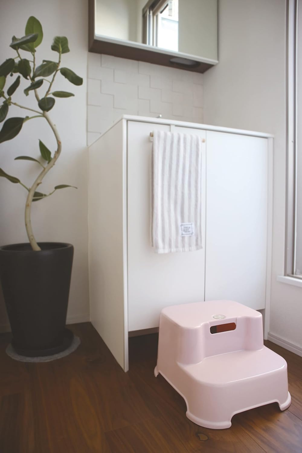 Nishiki Kasei Two-Step Made in Japan, 12.4 X 13.6 X 8.1 Inches (31.3 X 34.7 X 20.6 Cm), Pink Beige image number 1