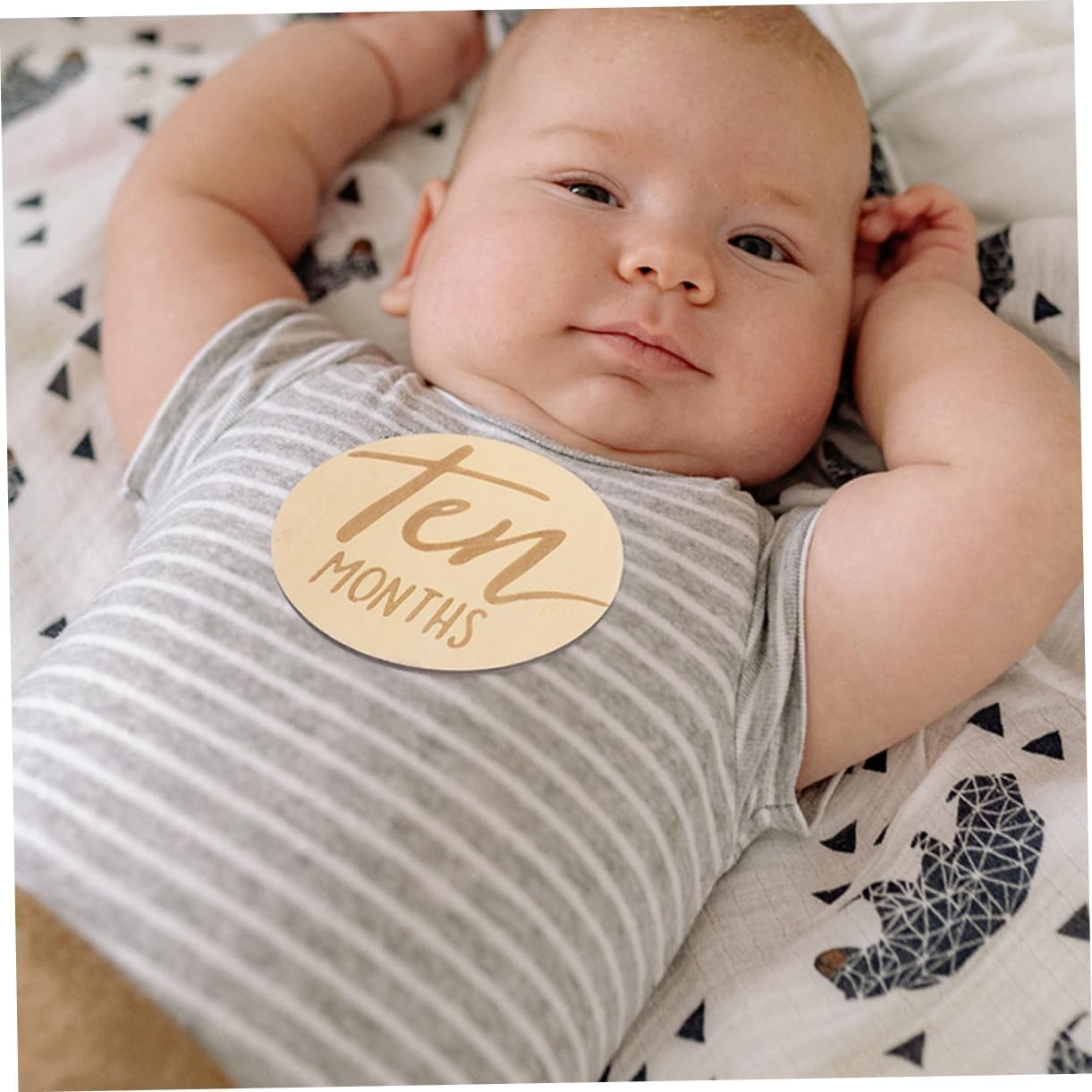 12 Pcs Double Sided Wooden Monthly Milestone Markers round Growth Discs for Recording Development Monthly Photo Props for Boys Durable Versatile Milestone Signs image number 3