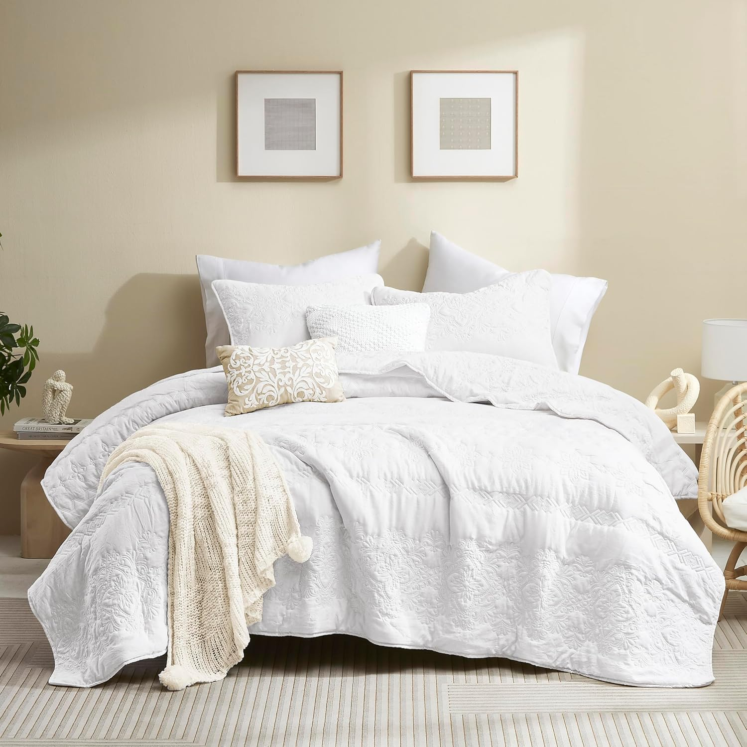 Boho White Quilt California Cal King Size Bedding Set with Pillow Sham, Oversized Lightweight Soft Bedspread Coverlet, Quilted Blanket Thin Comforter Bed Cover for All Season, 3 Pieces, 118X106 Inches