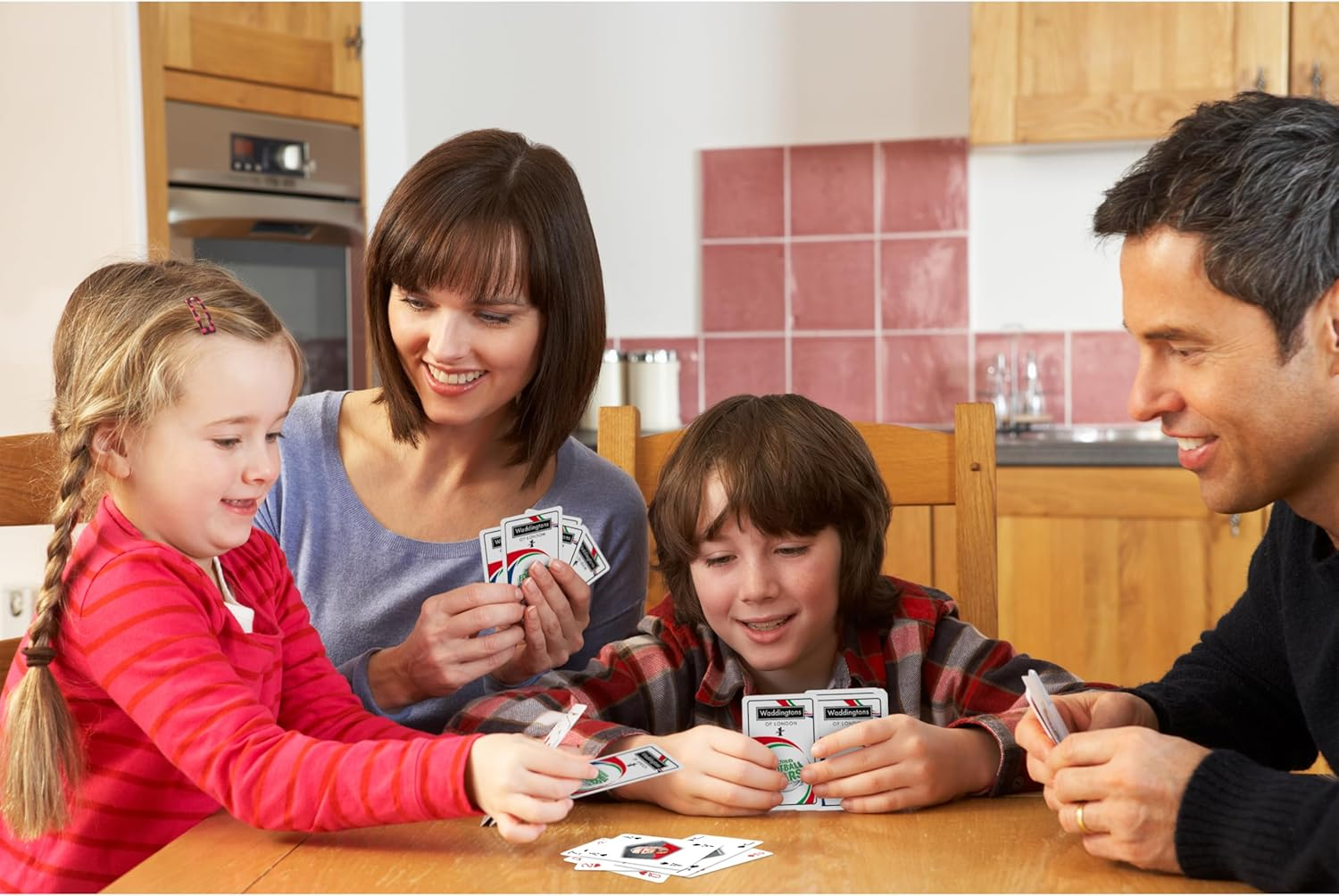 Waddingtons No. 1 of London World Football Stars Playing Cards - Playing Card Deck Full of Soccer Stars image number 4