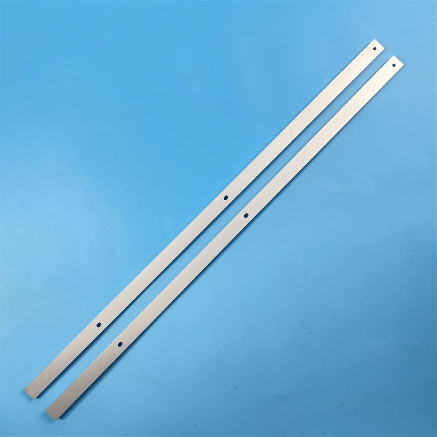 LOTOAK LED Backlight Strip Compatible with H32D7100C 32"TV RF-AB320E30-0601S-10 LED32E30RH 6901-LE32E30-A1 32J1200 32CE2220 LB-C320X15 (Color : 4 Pcs 2TV) image number 3