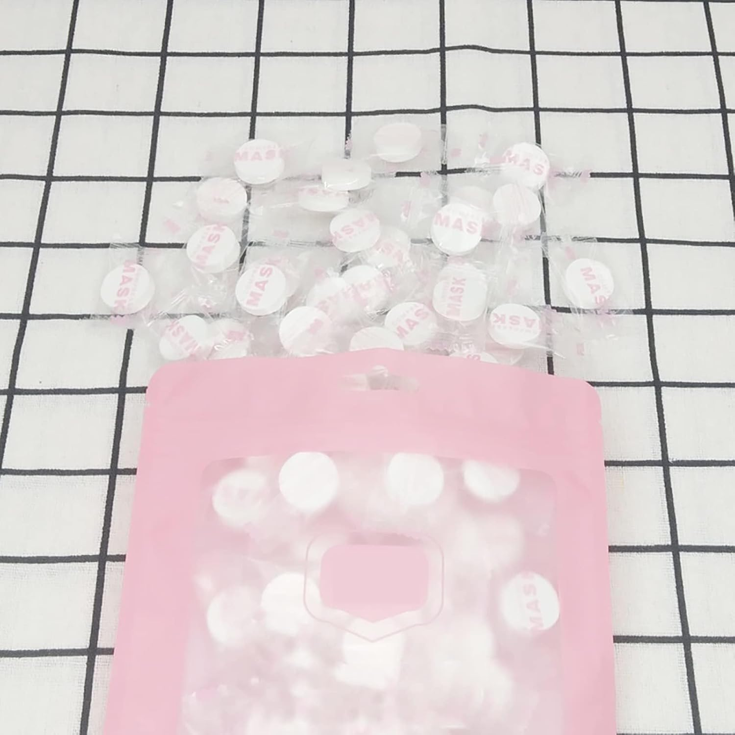 100Pcs Disposable Dry Skin Mask Facial Paper Compress Masque, Ultra Thin Beauty DIY Disposable Mask Sheet for Face Care Random Color image number 1