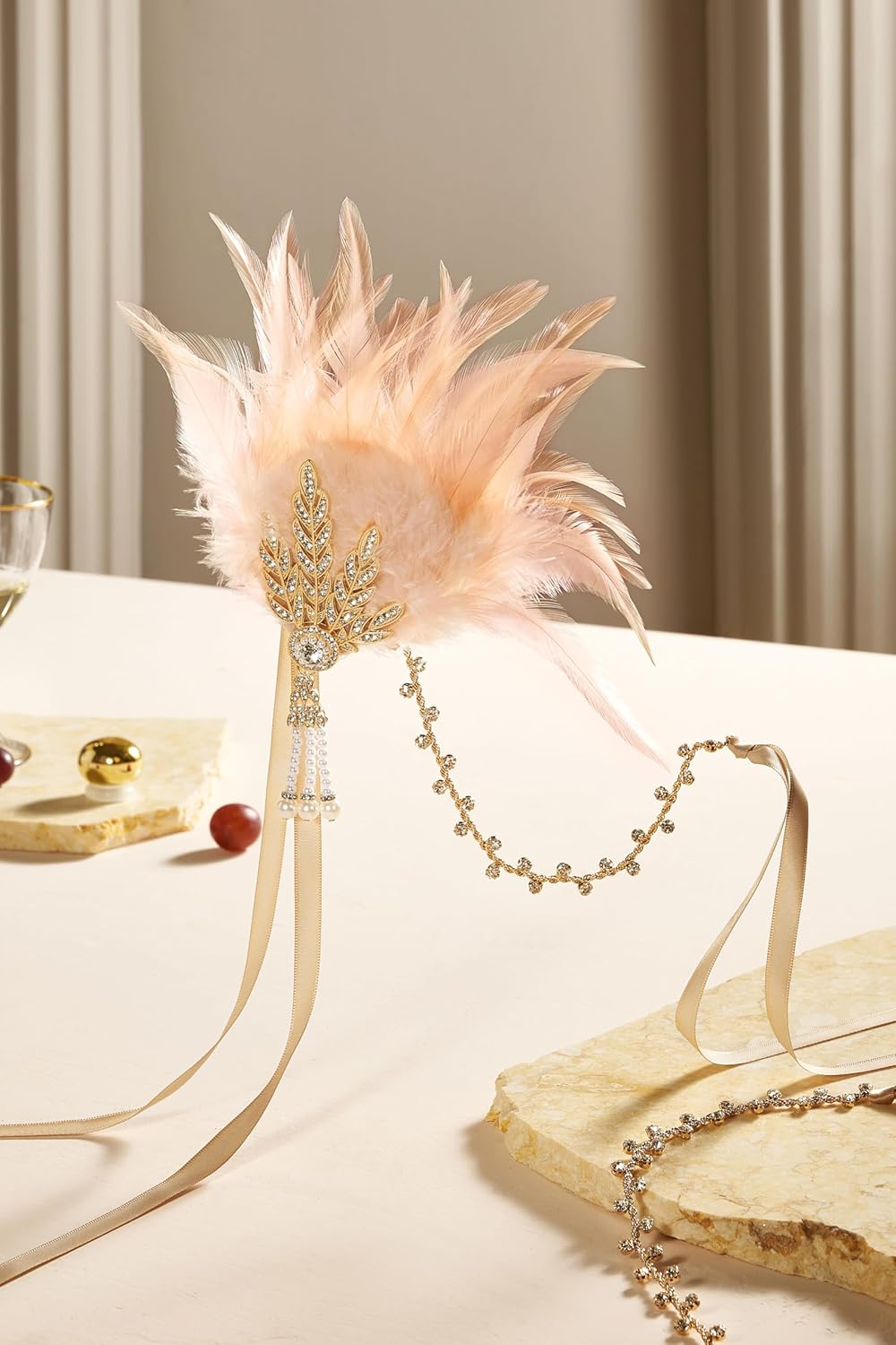 BABEYOND Art Deco 1920'S Flapper Great Gatsby Inspired Leaf Medallion Pearl Headband Feather (Gold and Champagne Feather)