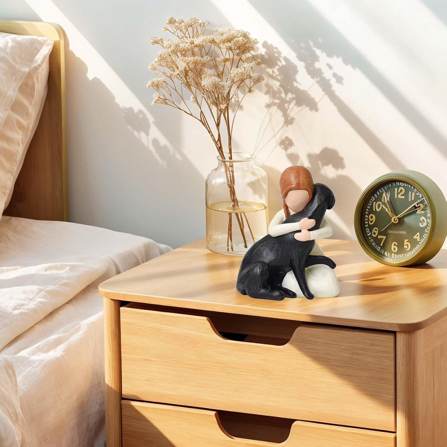 Lnrkai Black Dog Figurines Statues, Memorial Gifts for Loss of Dog, Sympathy Dogs Figurine for Pet Lovers, Hand-Sculpted Resin Black Labrador, Home Decor for Dogs Owners