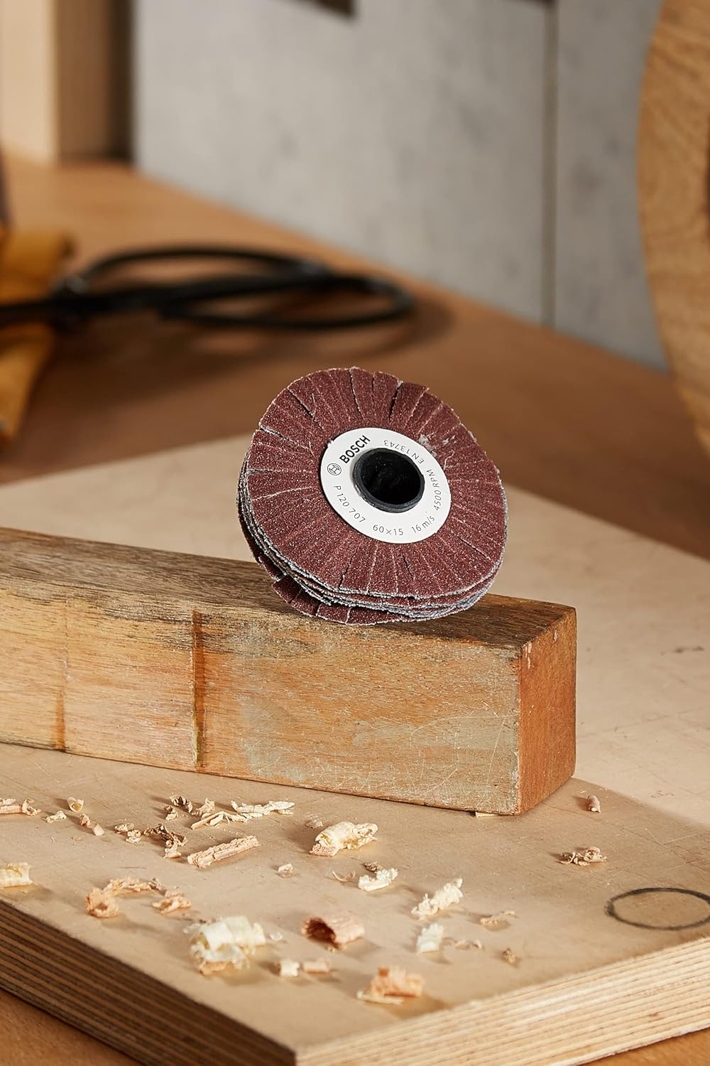 Bosch Home & Garden Flexible Sanding Roll 15Mm 120 Grit for PRR 250 Roller Sander image number 1