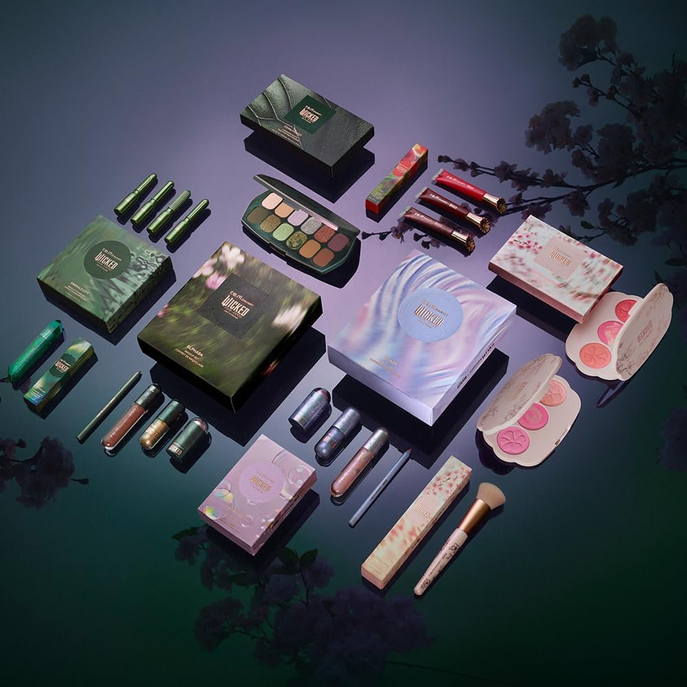 R.E.M. Beauty X Wicked: for Good | Cherry Blossom Blush Brush | Soft, Plush Bristles | Perfect for Building and Blending | 1 Count