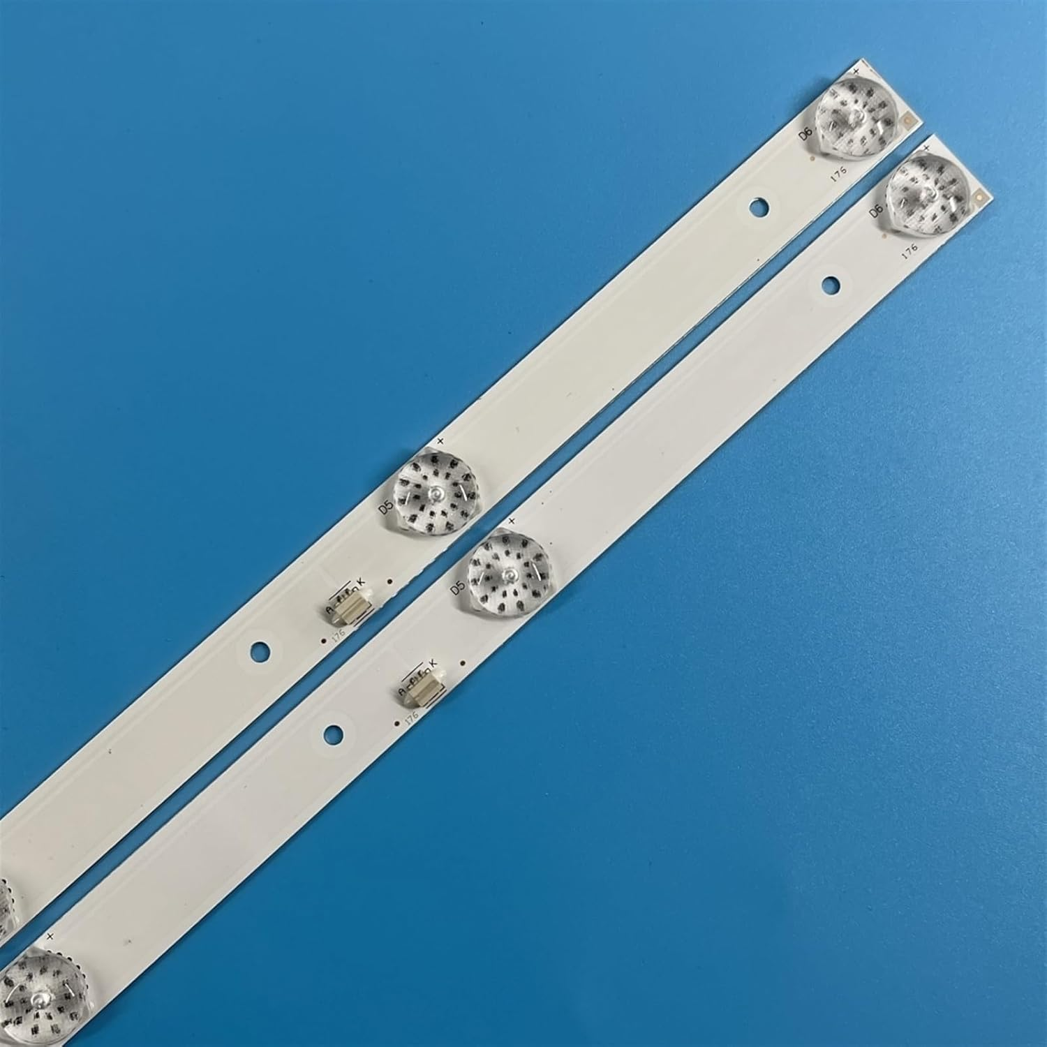 LOTOAK Tv'S LED Backlight Strips Compatible with HI 32HT101W 32HT101X AMCV LE-32ZTHS21 LE-32ZTH07 Bands Ruler 560Mm CC02320D562V04 32E9 2X6 16/3/18 (Color : 10PCS 5TV) image number 5