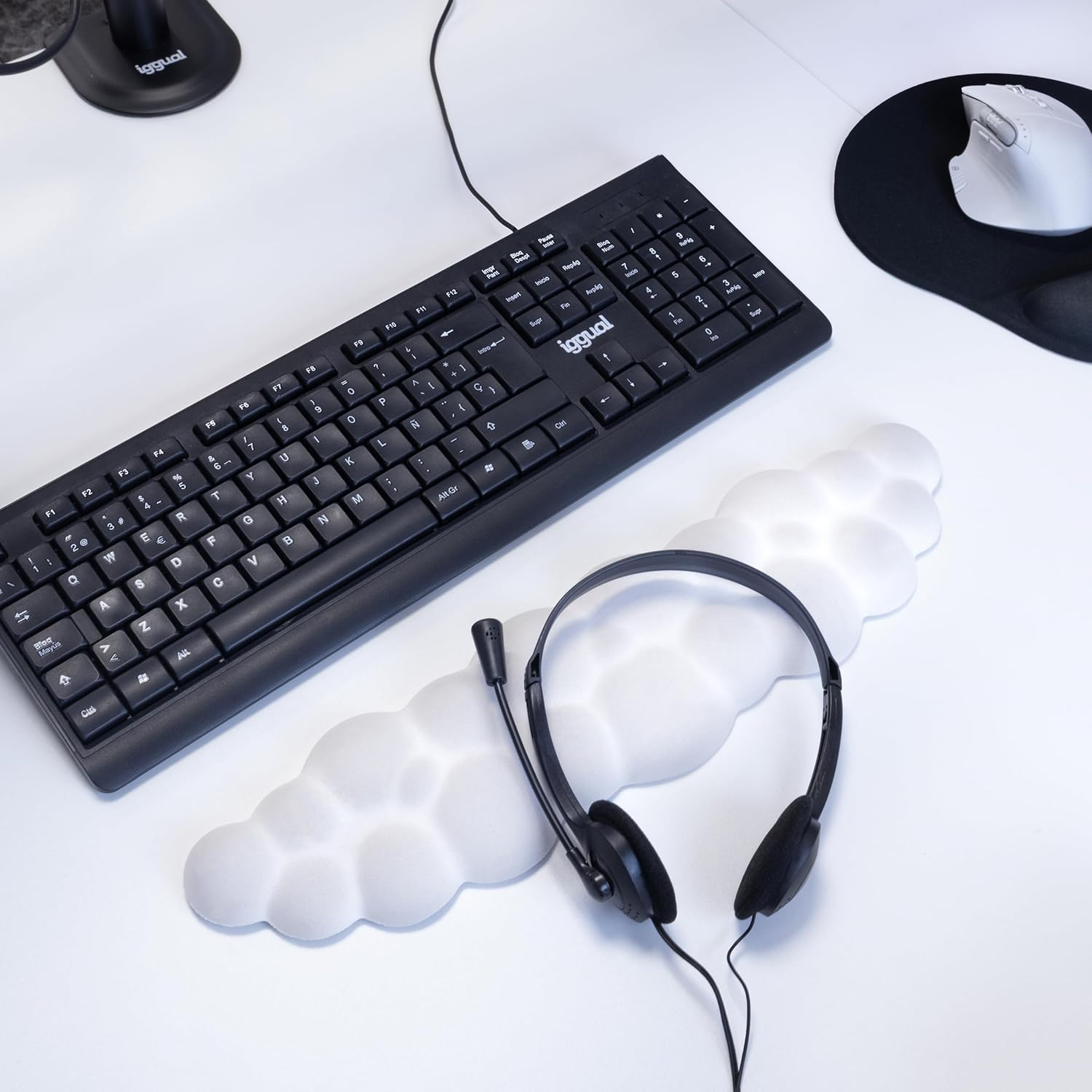 Iggual - Headphones with 90&ordm; Rotating Microphone and 1.8 M Cable with 2 X 3.5 Mm Jack Connections, Including Volume Control Wheel image number 3