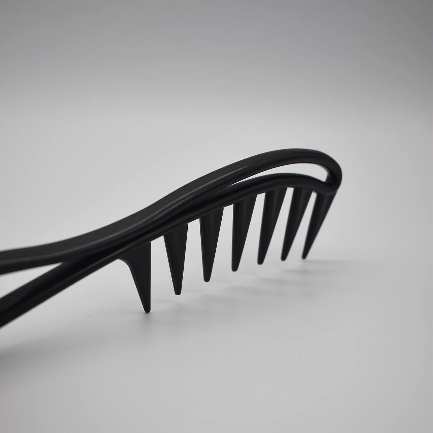 Professional Wide Tooth Shark Combs, Curly Hair Comb, Afro Hair Comb, Large Hairdressing Comb for Salon Barber Comb Hair Styling Comb, Black image number 4