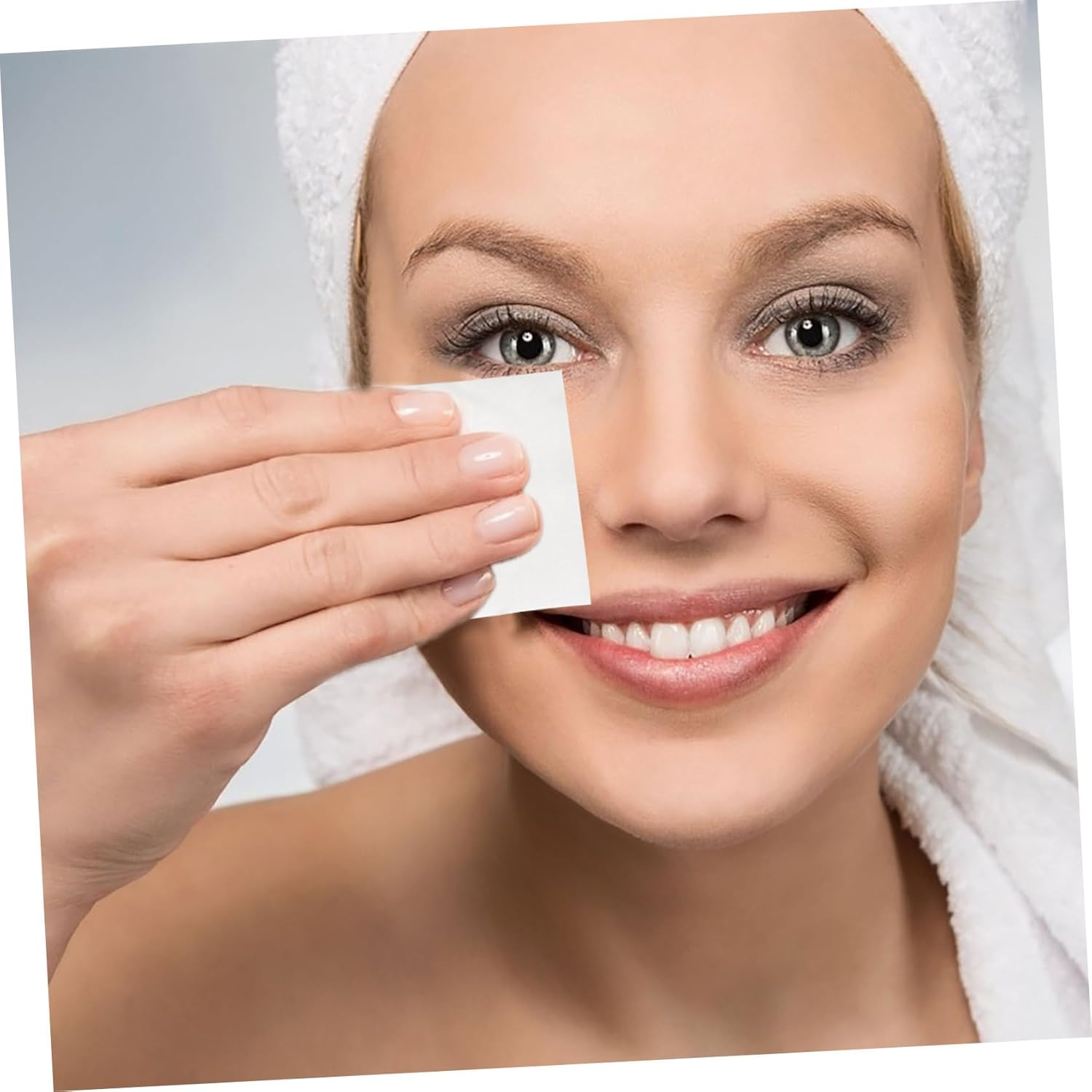 Ipetboom 200Pcs Cotton Pads for Makeup Removal Facial Cleansing Gentle Comfortable image number 2