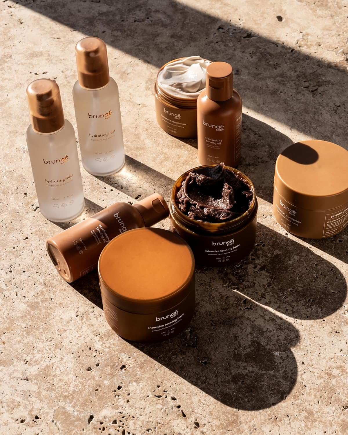 Brunae Body Brunae Lovers Bundle - 3-Step Tanning System for Faster, Darker Tan - Moisturiser, Tanning Oil, Balm & Hydrating Mist image number 4