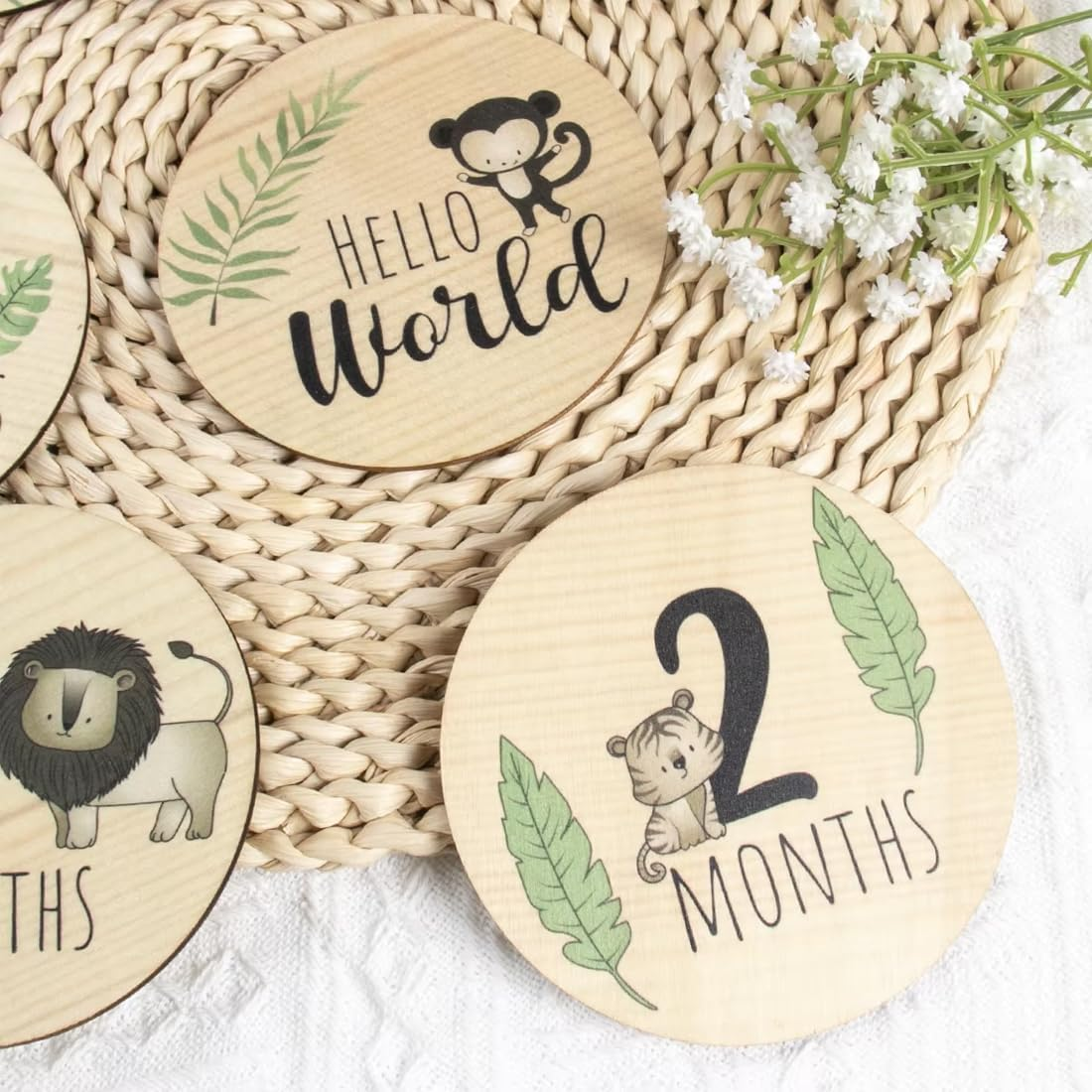 7 Wooden Milestones Cards for Babies in Italian on Elegant Wooden Discs as Birth Gift/Baby Shower Gift for Pregnant Women, Future Moms and Parents image number 3