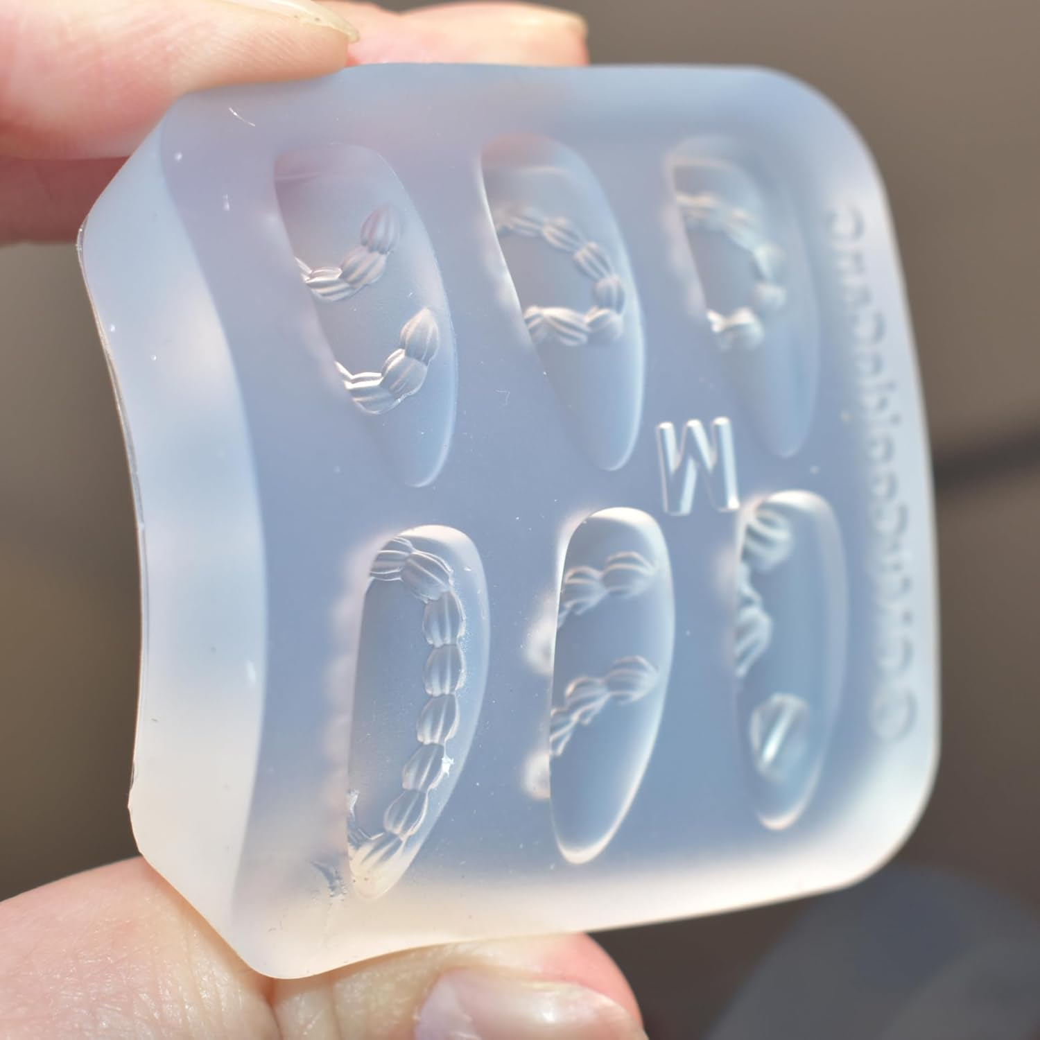 LIFOOST Nail Art Silicone Mold Embossed Cream Chain Design DIY Manicure 3D Carving Template with 6 Patterns, Resin Craft Making Tool Mould for Women Nail Decoration - Ribbon Bows image number 6