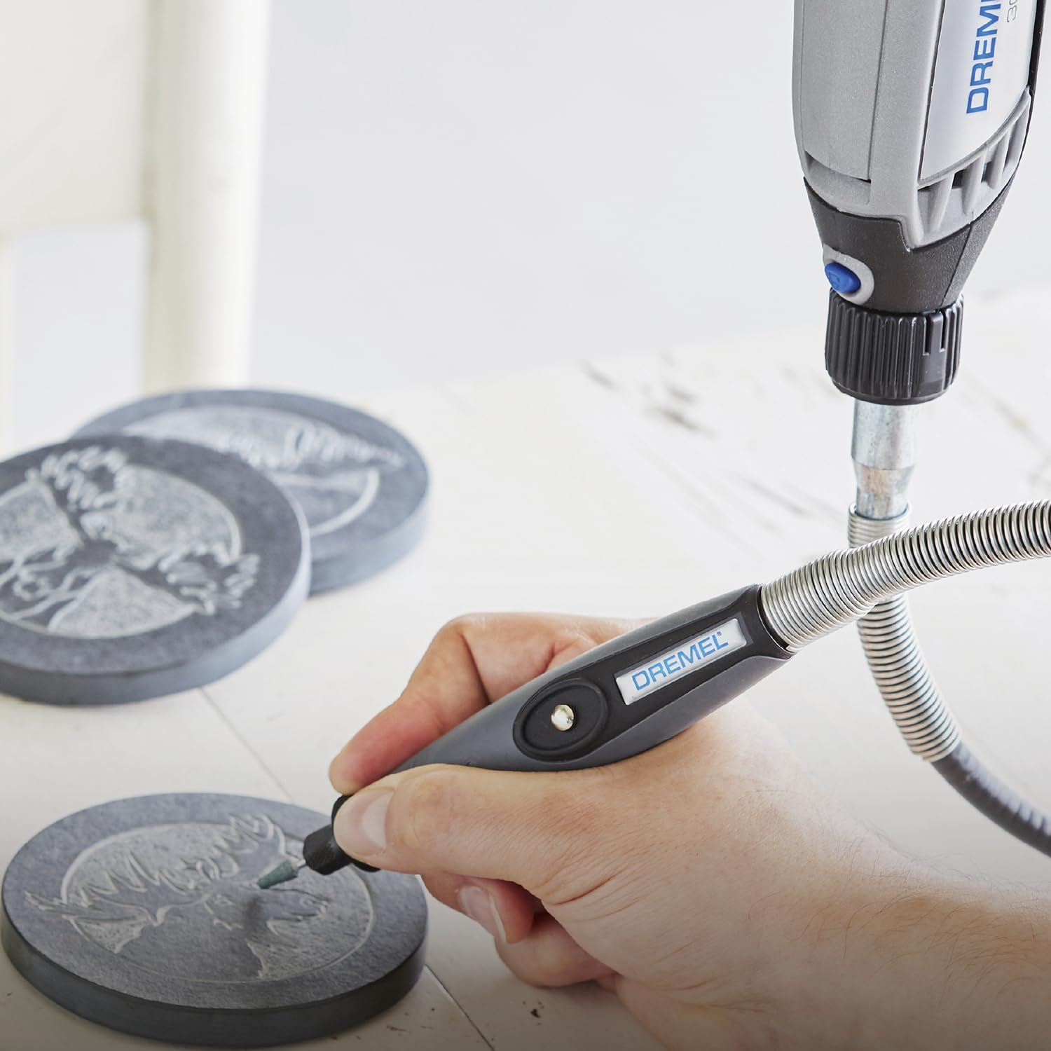 Dremel 4250-35 Rotary Multitool Corded with 35 Accessories & Dremel Flexible Shaft (225) image number 1