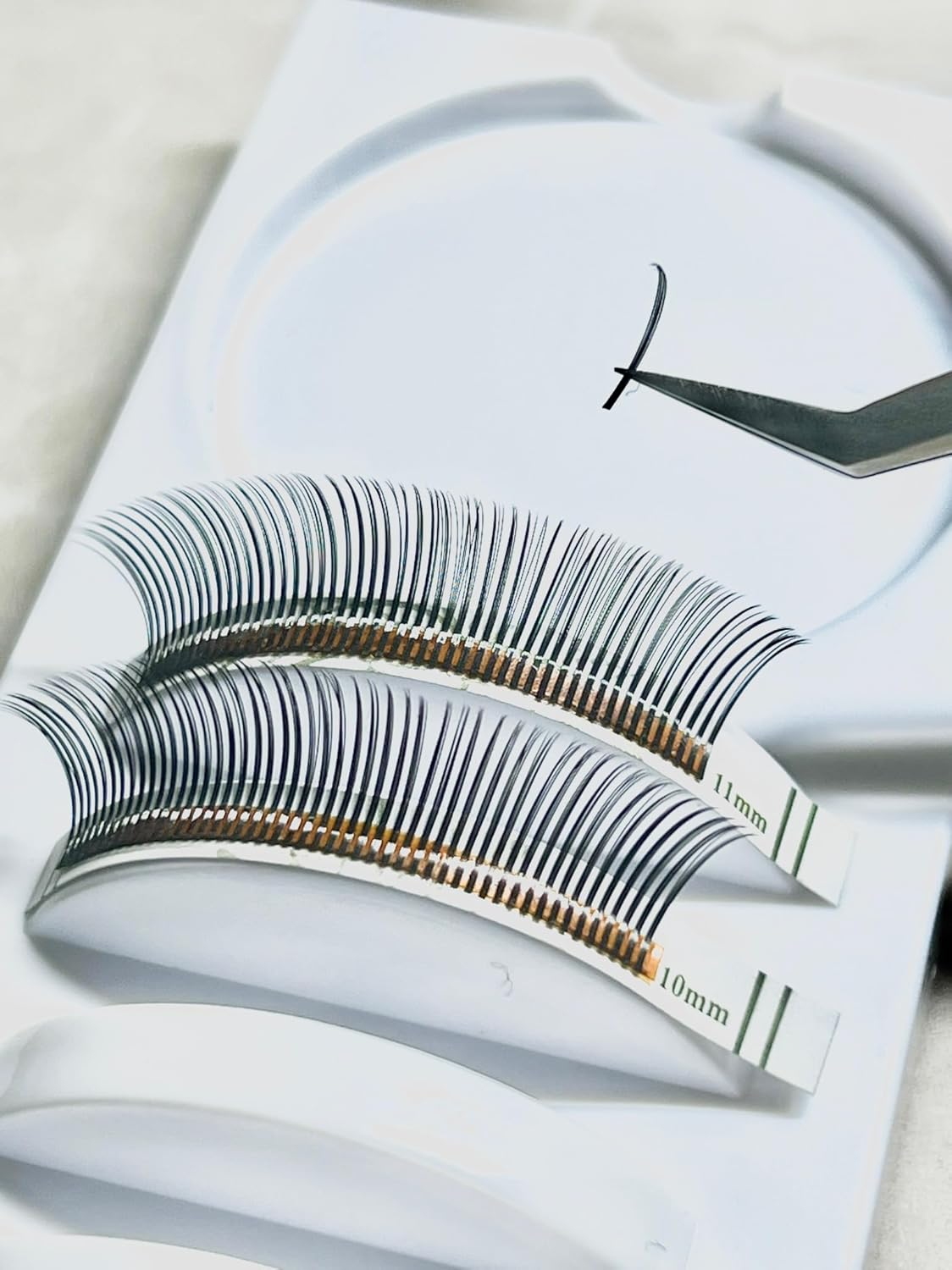 Promade Wet Narrow Fans | Premade Spikes | 5D Spike Flat Base for Wispy, Wet Mascara Lash, Anime Lash Extensions | for Professional Lash Extension | Handmade in Vietnam | Pinneacle Lash | Mix 8 Sizes in 1 | 0.07 (D Curl) image number 3