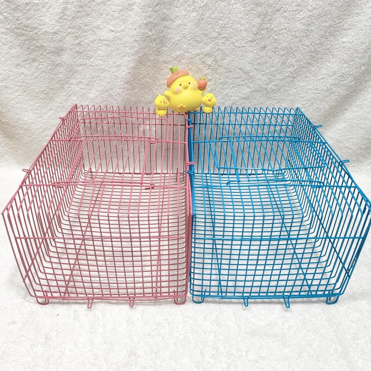 AIMALL 4-Piece Colourful Pet Transport Cage Set for Birds, Hamsters, and Rabbits, Durable Wire Design, 10.43 X 7 X 5.11 Inches, Blue and Pink