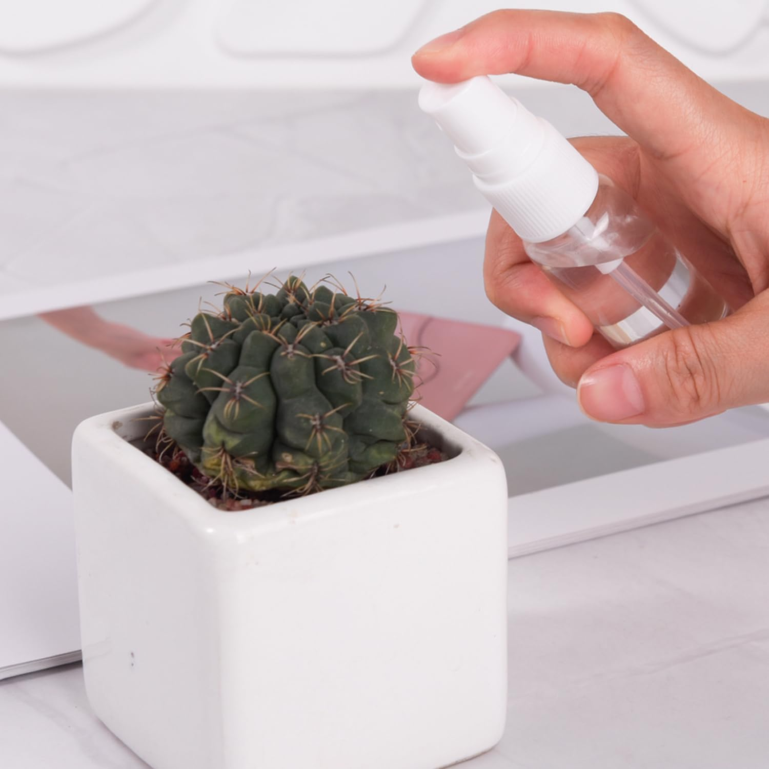 Luxiremi 4 X 20 Ml Refillable Spray Bottles, Reusable Travel Fine Mist Spray Bottles for Hair, Cleaning, Aromatherapy and Essential Oil image number 6