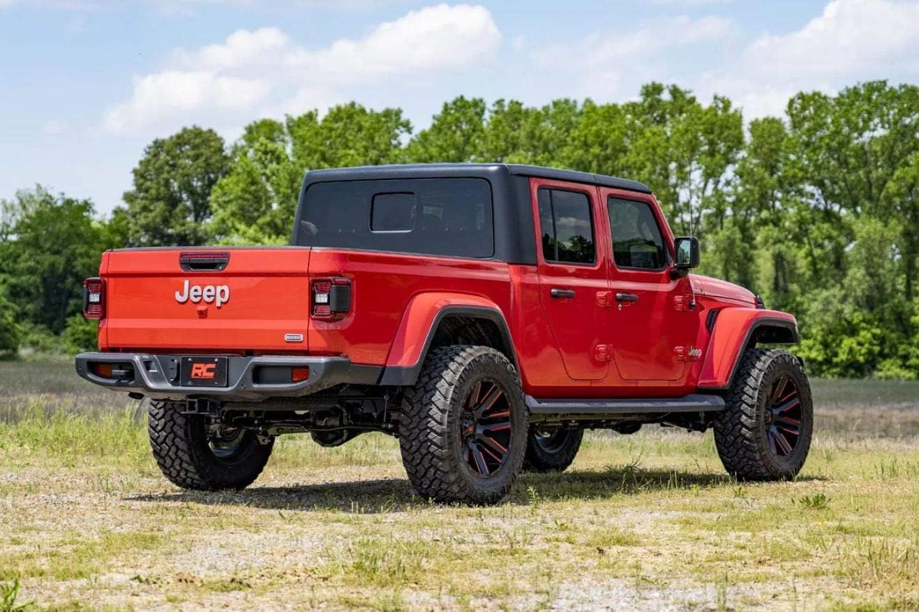 Rough Country 2.5" Leveling Lift Kit for 2020-2024 Jeep Gladiator JT - 63400 image number 1